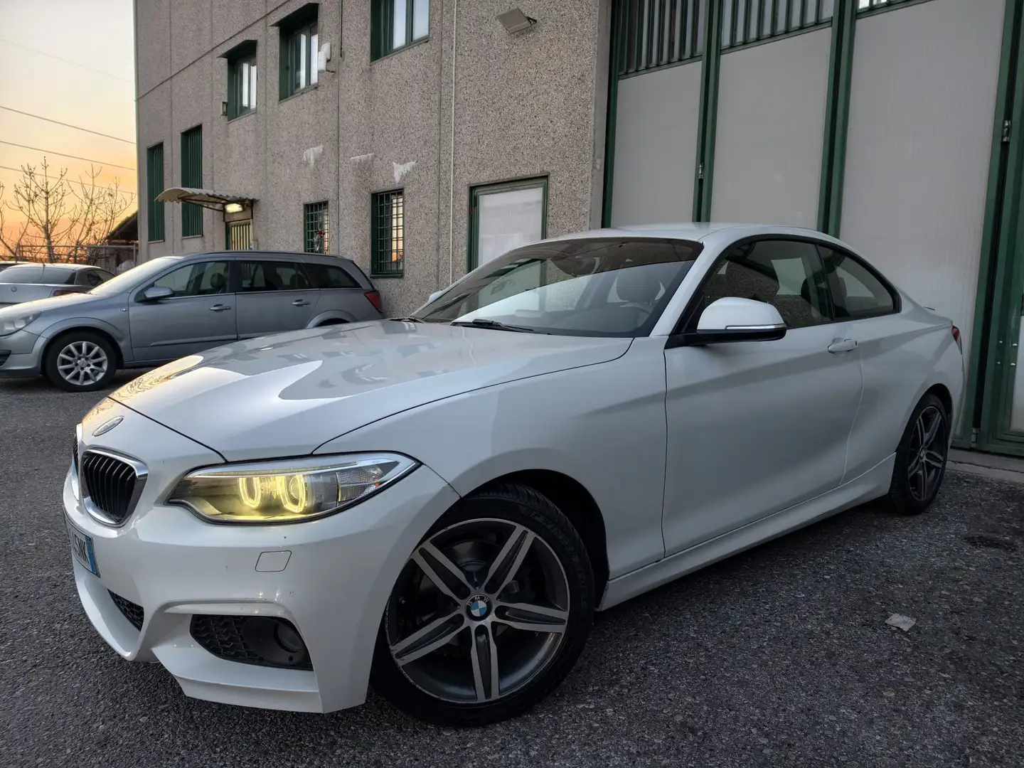 BMW 218 BENZINA COUPE UNIPRO TURBINA NEOPATENTATI 2015 Weiß - 1