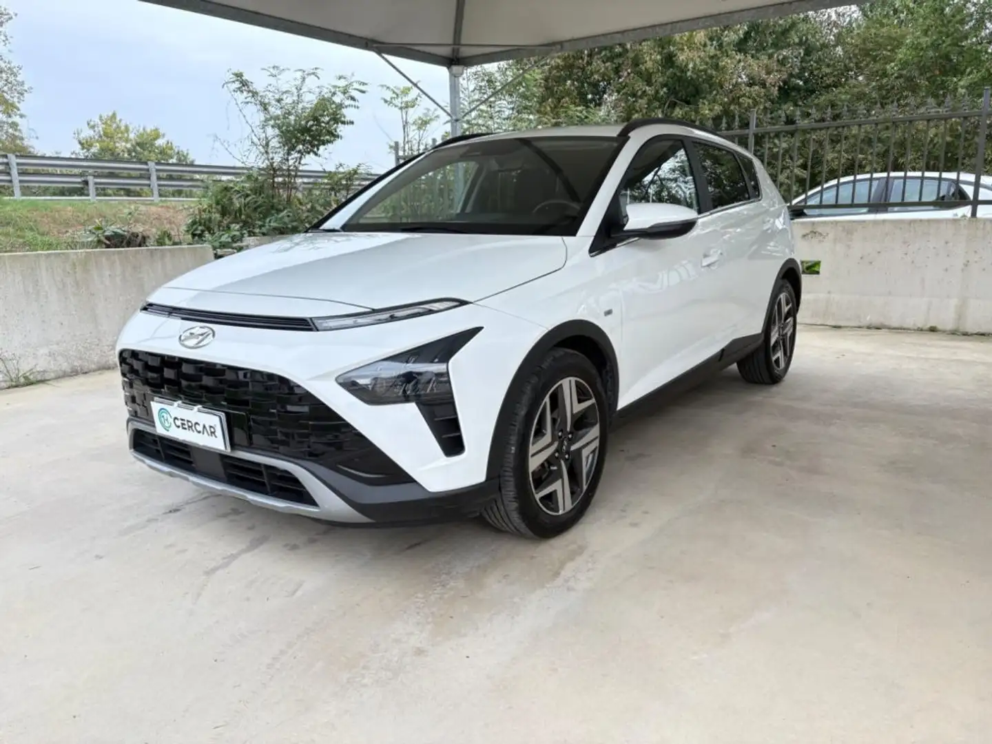 Hyundai BAYON 1.0 T-GDI Hybrid 48V DCT XClass IBRIDA OK NEOPATEN Weiß - 1