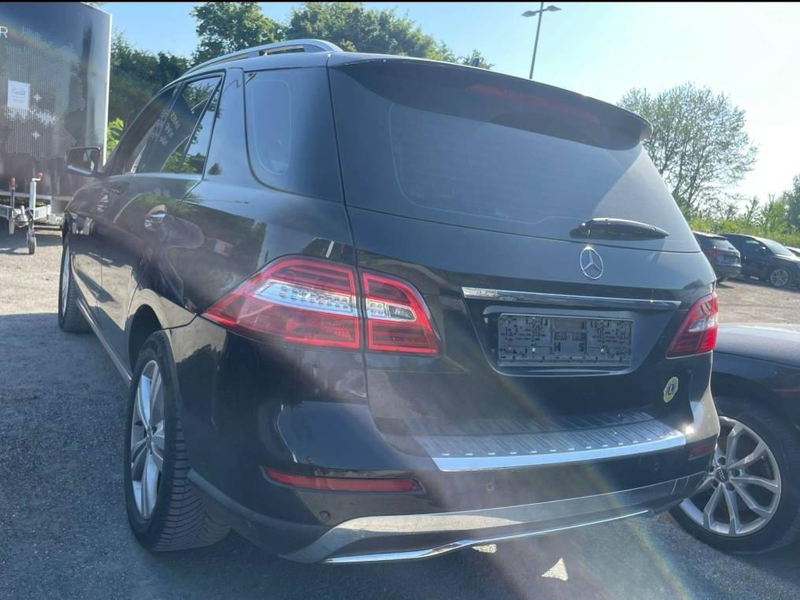Mercedes-Benz ML 350 M-Klasse Diesel BlueTEC 4MATIC 7G-TRONIC — photo 3