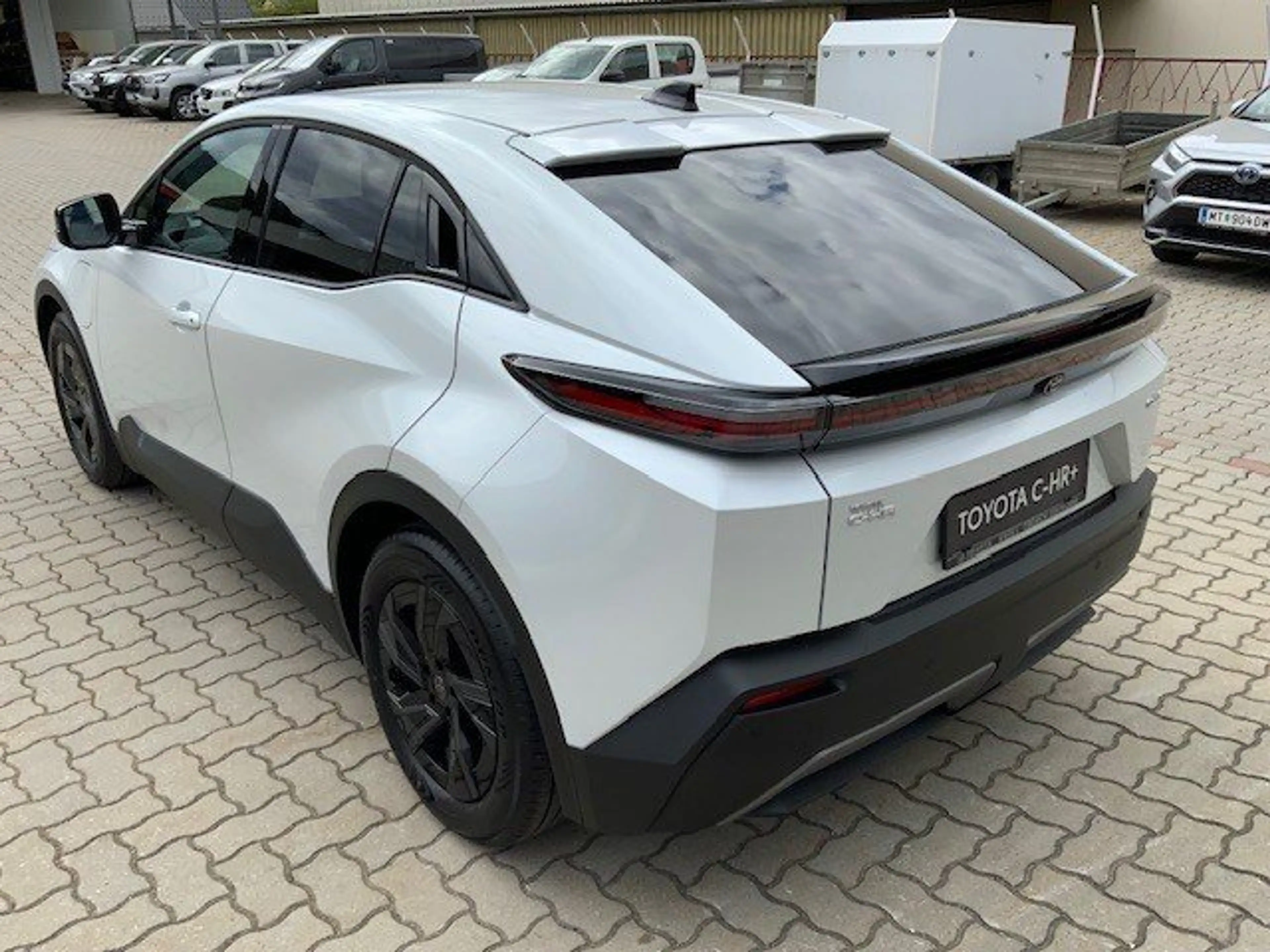 Toyota C-HR+ 165 kW Teamplayer — photo 6