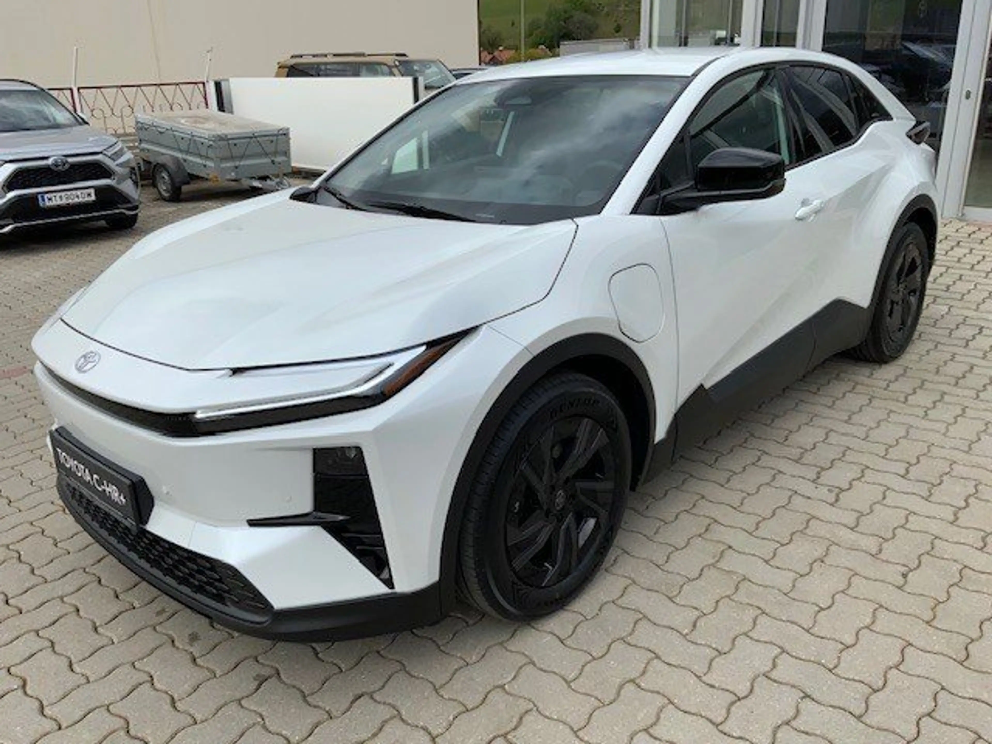 Toyota C-HR+ 165 kW Teamplayer — photo 3