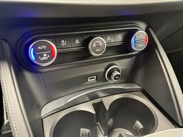 Alfa Romeo Stelvio view 20