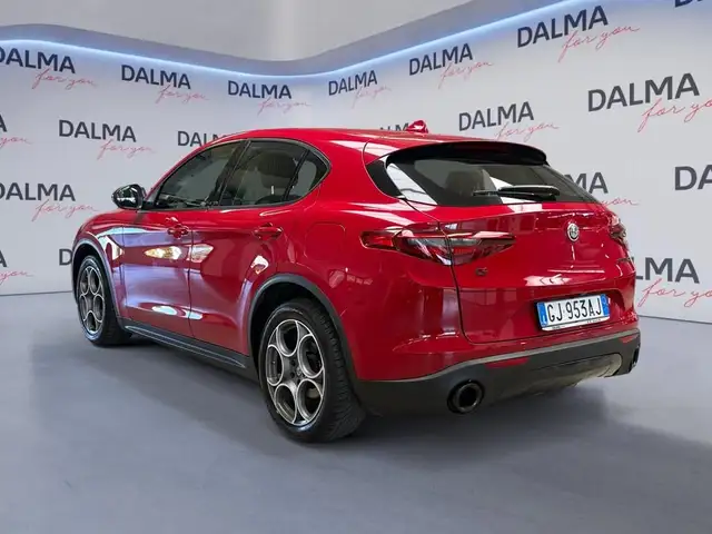Alfa Romeo Stelvio view 3