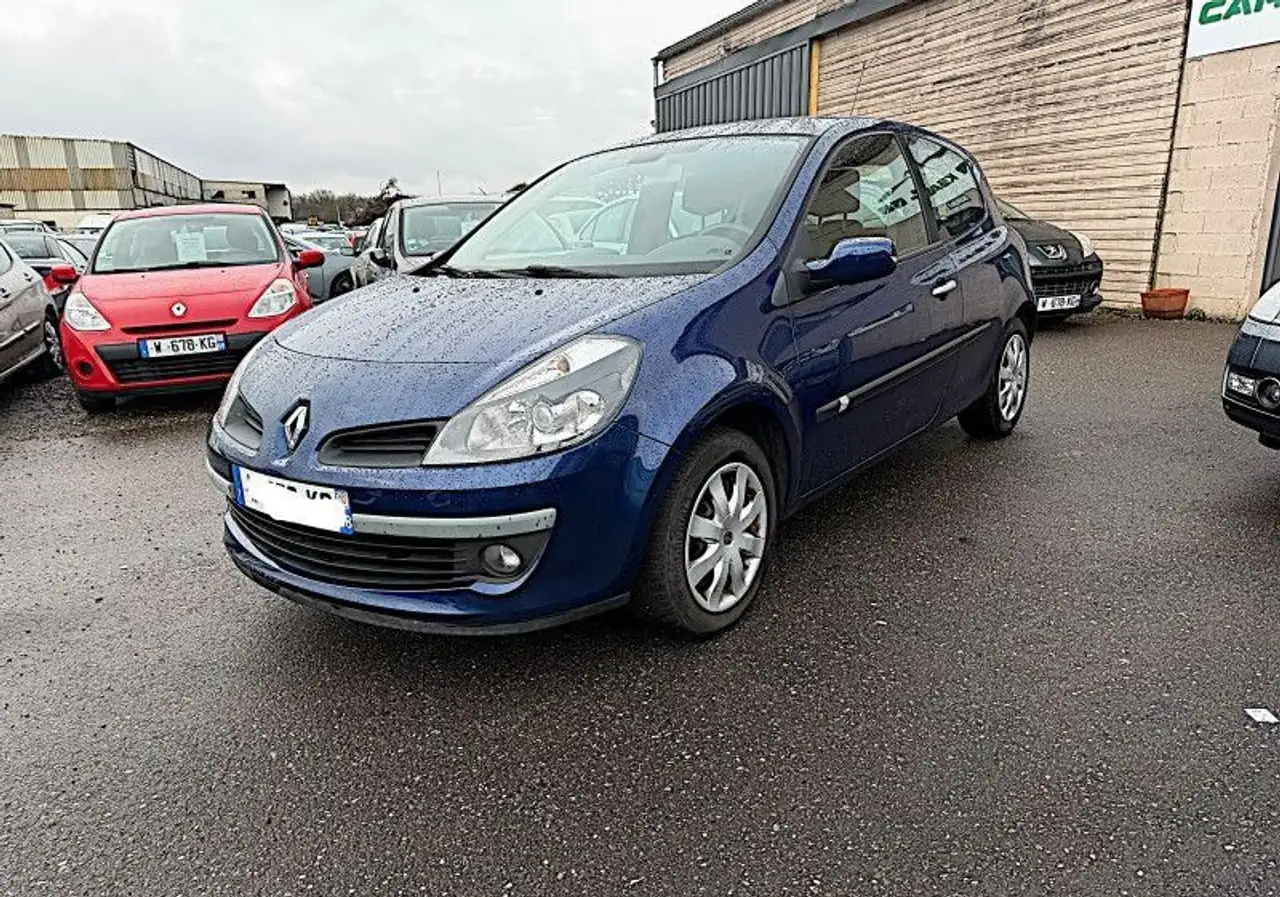 Renault Clio III 1.6 16V 110CH CONFORT PACK CLIM DYNA