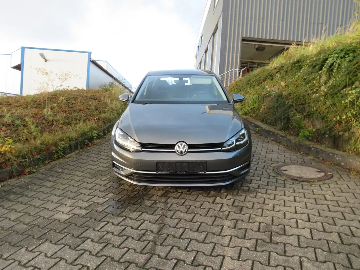 Volkswagen Golf VII Lim.*Comfortline*BMT/Start-Stopp* Grau - 2