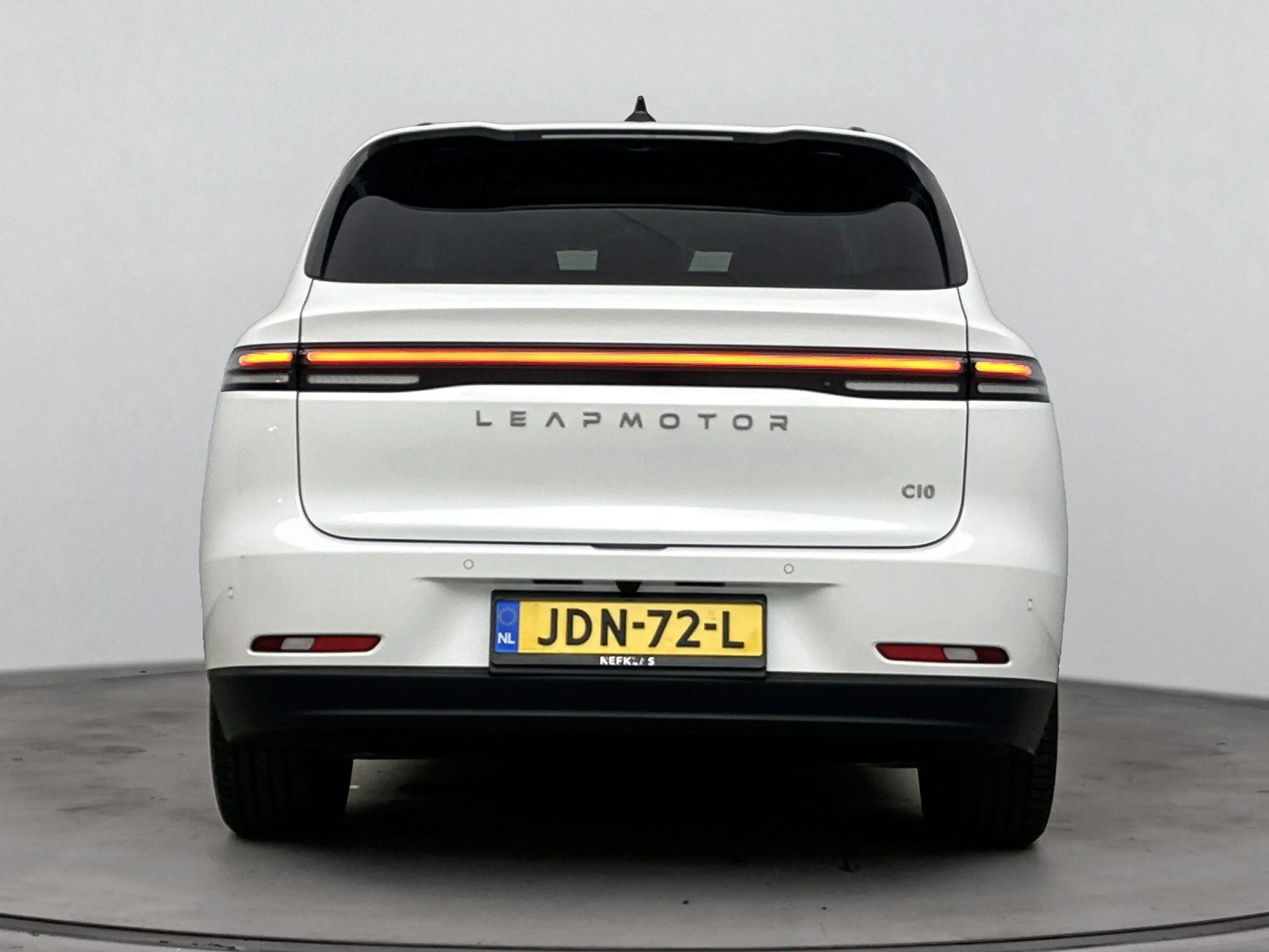 Leapmotor C10 218pk 69.9 kWh Design | 4 - Seizoen Banden | Stoel — photo 3