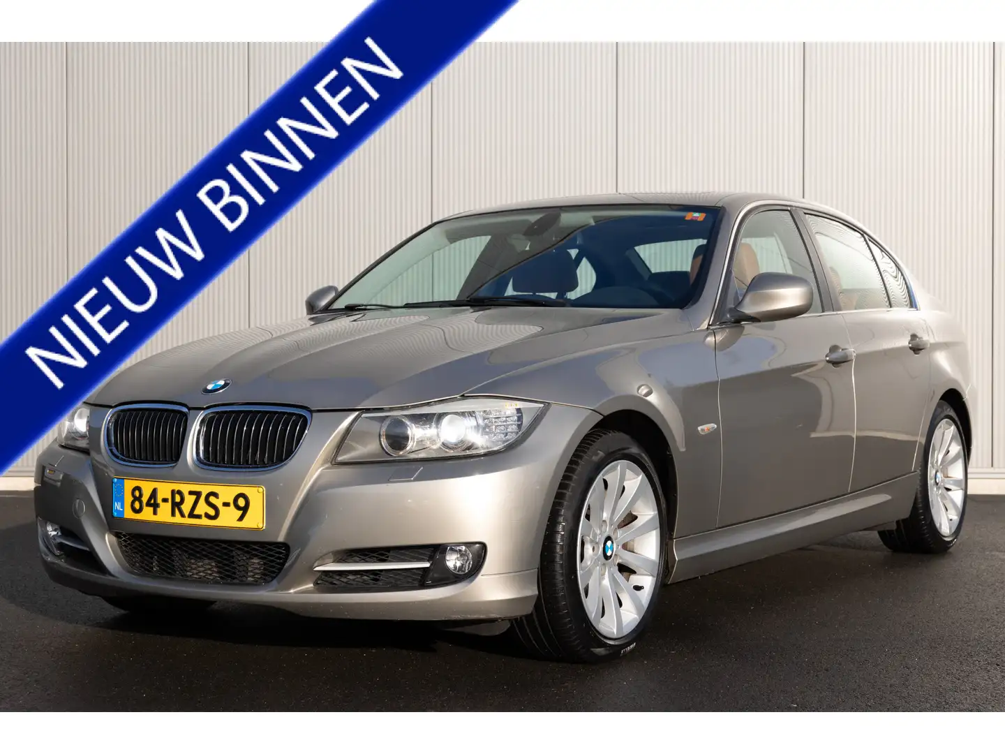 BMW 335 335i | NL-AUTO | NIEUWSTAAT | SCHUIFDAK | LEDER | Beige - 1