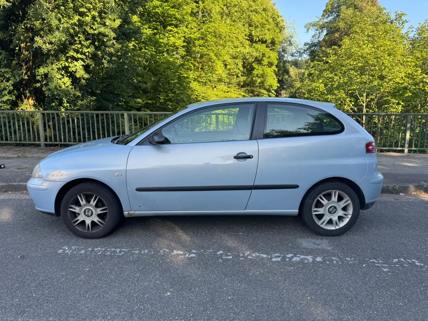 SEAT Ibiza 1.4 16V 55 kW Fresh Blau - 2