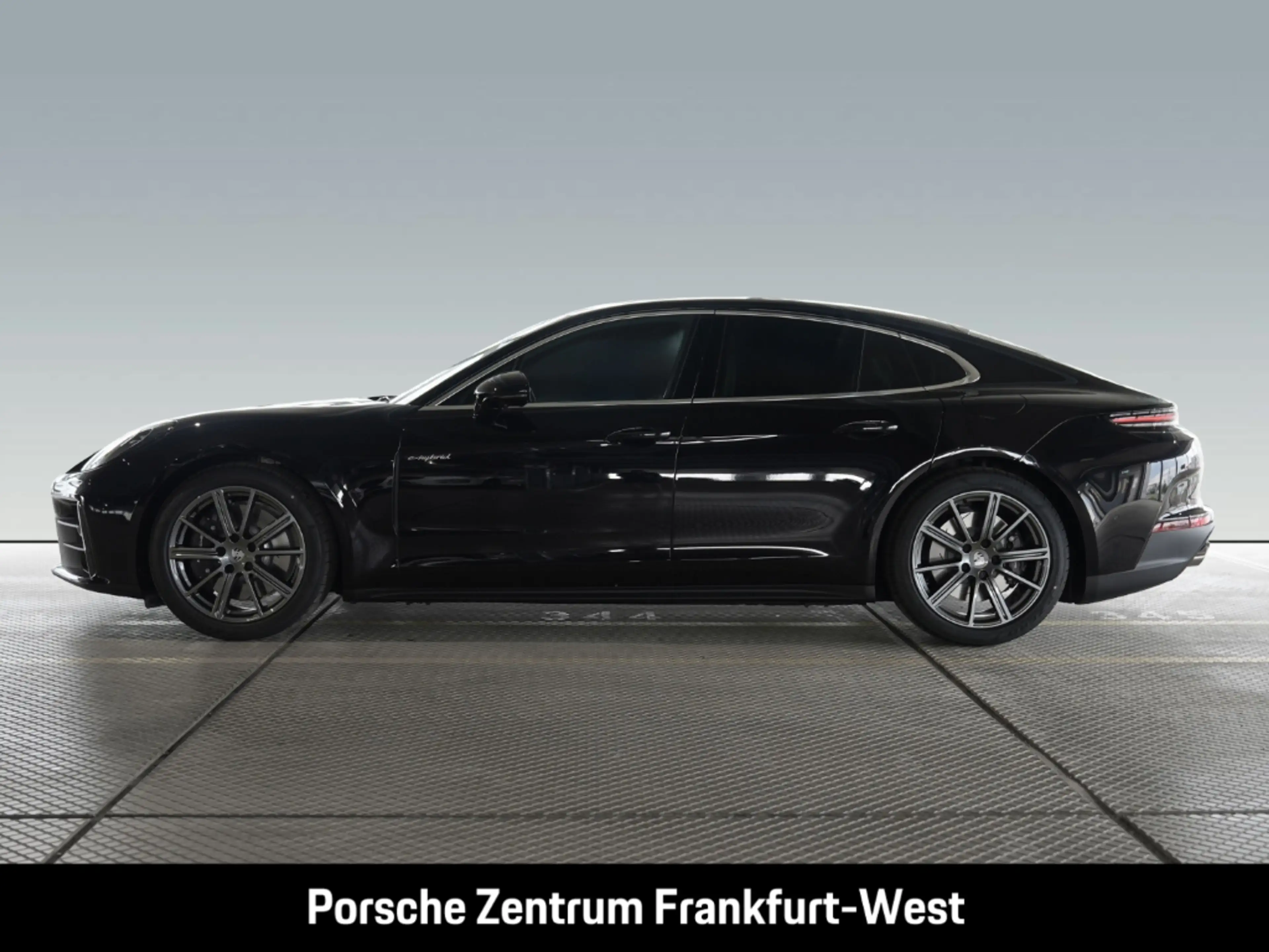 Porsche Panamera 4 E-Hybrid — photo 2
