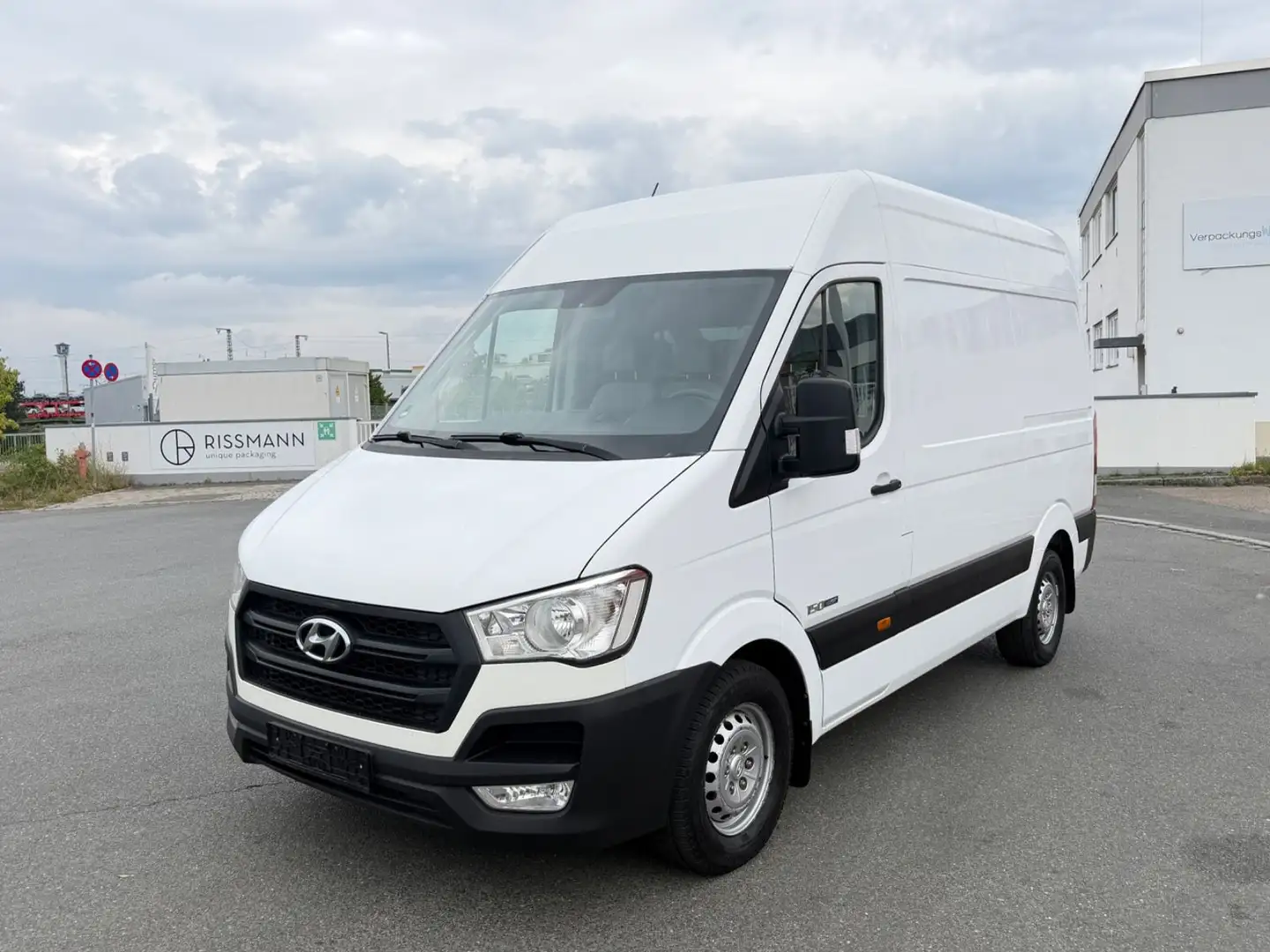 Hyundai H 350 Kasten L2H2 Profi Top Zustand Weiß - 1
