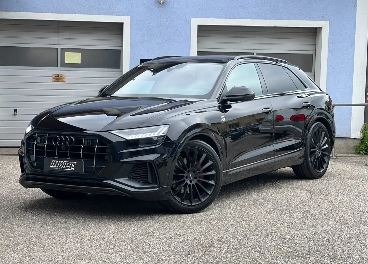 Audi Q8 50TDI/AHK/S-line/Pano/TV/HeadUp/Softclose/Standhei Schwarz - 1