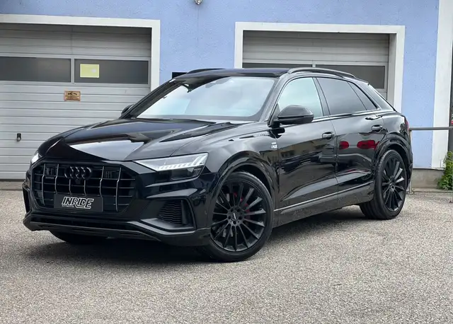 Audi Q8 50TDI/AHK/S-line/Pano/TV/HeadUp/Softclose/Standhei