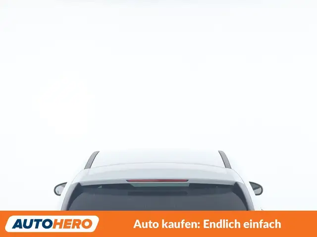 Mercedes-Benz CLA view 5