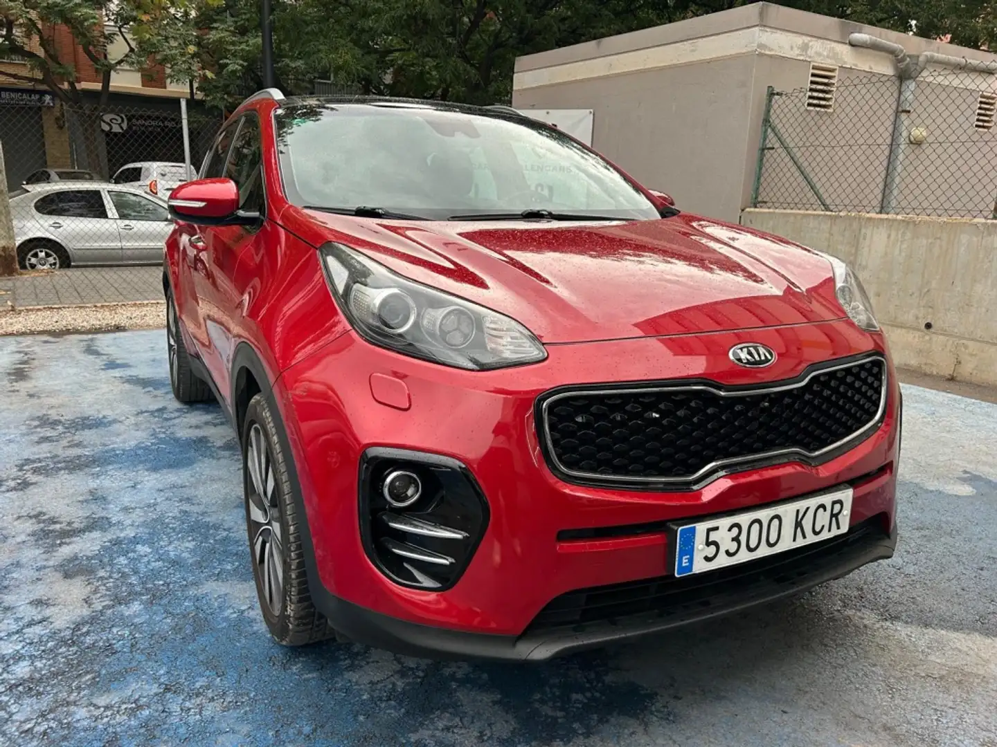 Kia Sportage 1.7CRDi VGT Eco-D. x-Tech18 4x2 Rojo - 2