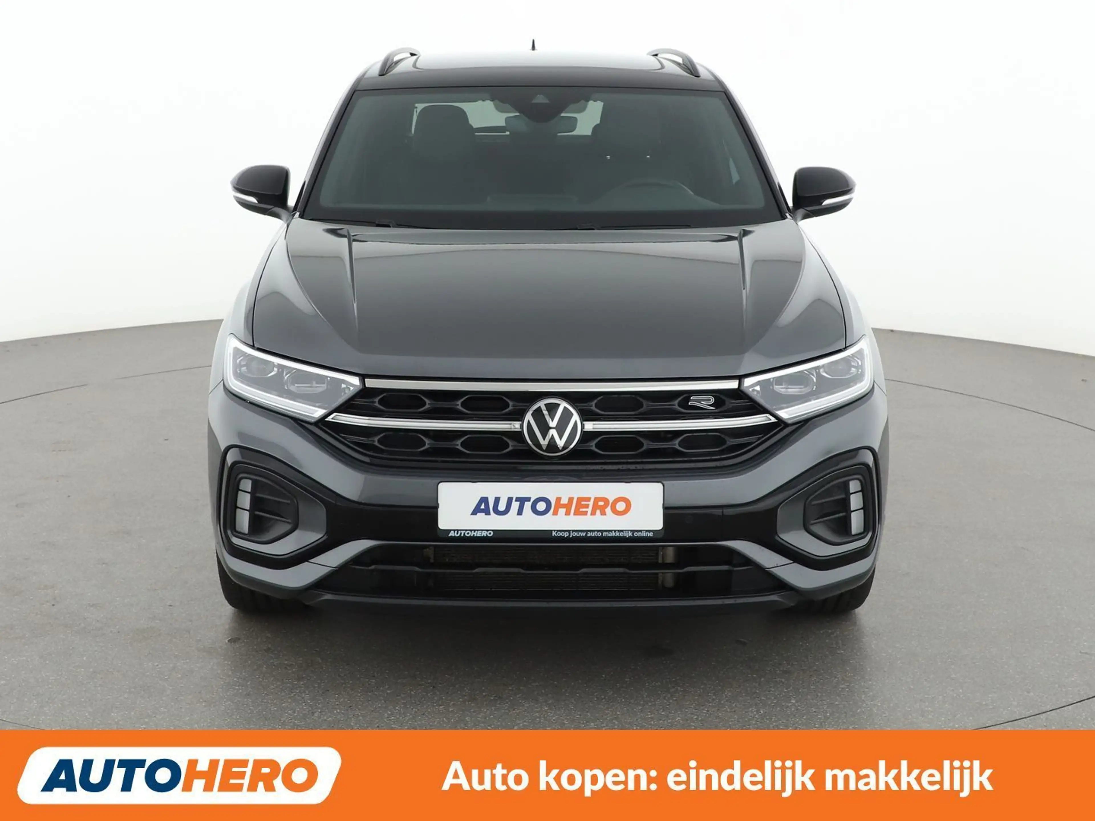 Volkswagen T-Roc 1.5 TSI ACT R-Line — photo 9