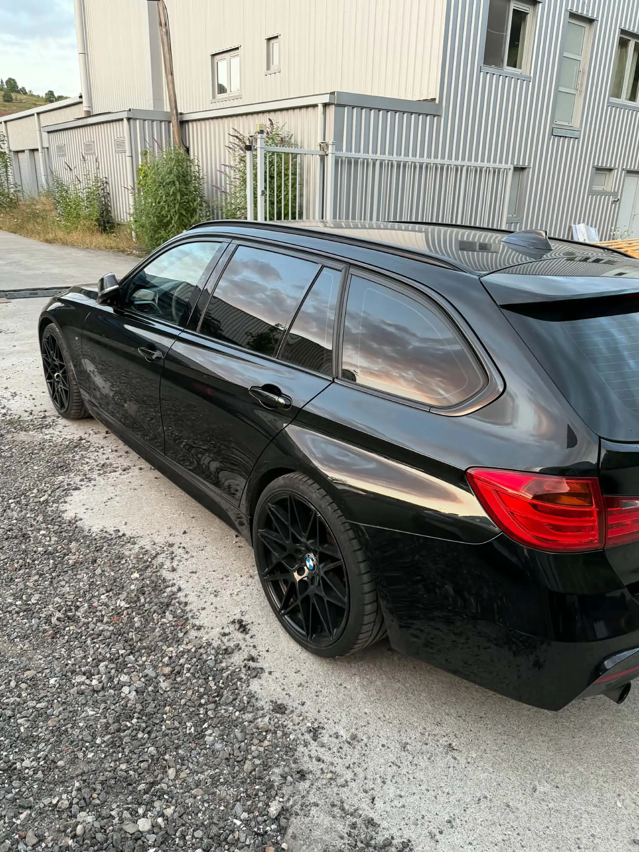 BMW 316 316i F31 Pack M — photo 9