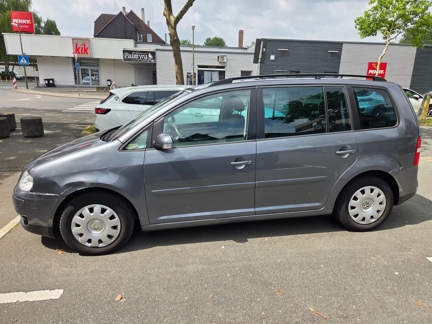 Volkswagen Touran Touran Diesel 2.0 TDI DSG Trendline Gris - 2