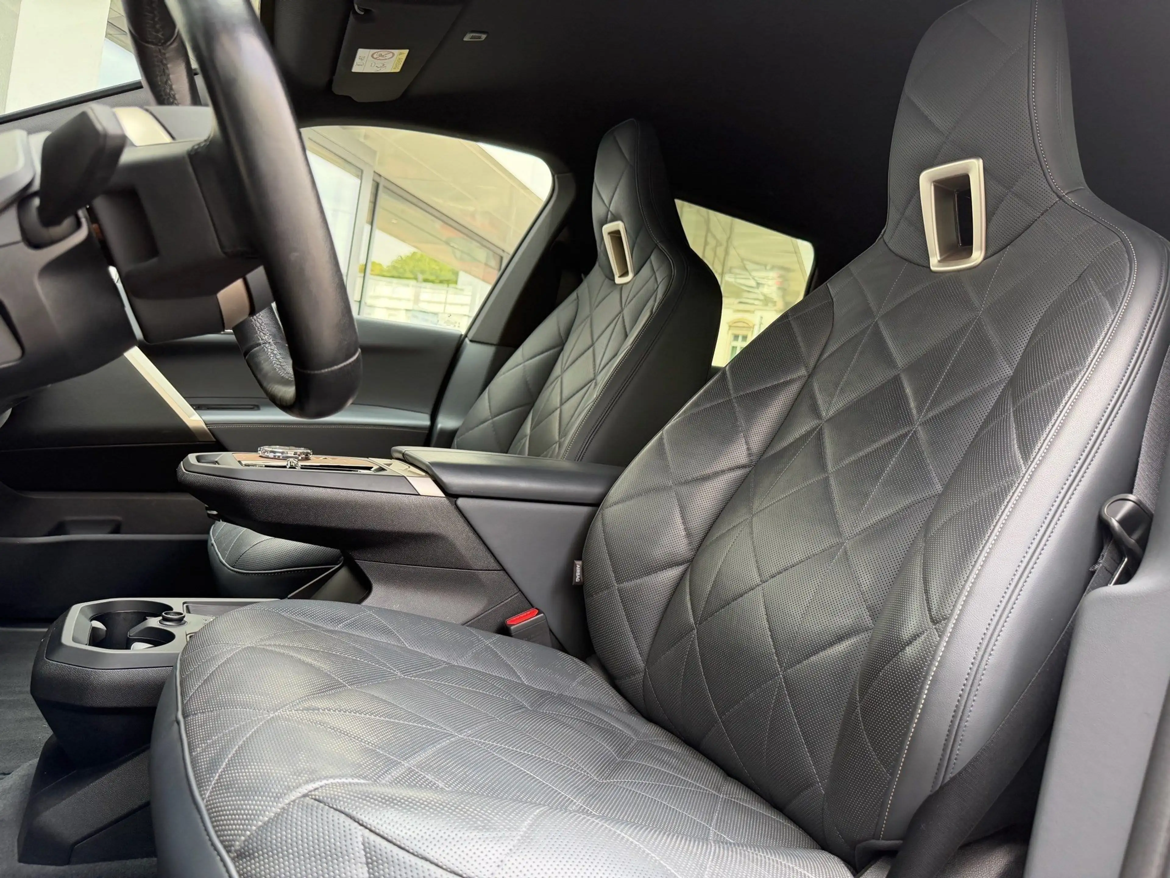 BMW iX xDrive40 M Sport Laser DA Prof PA Prof AHK HK — photo 13