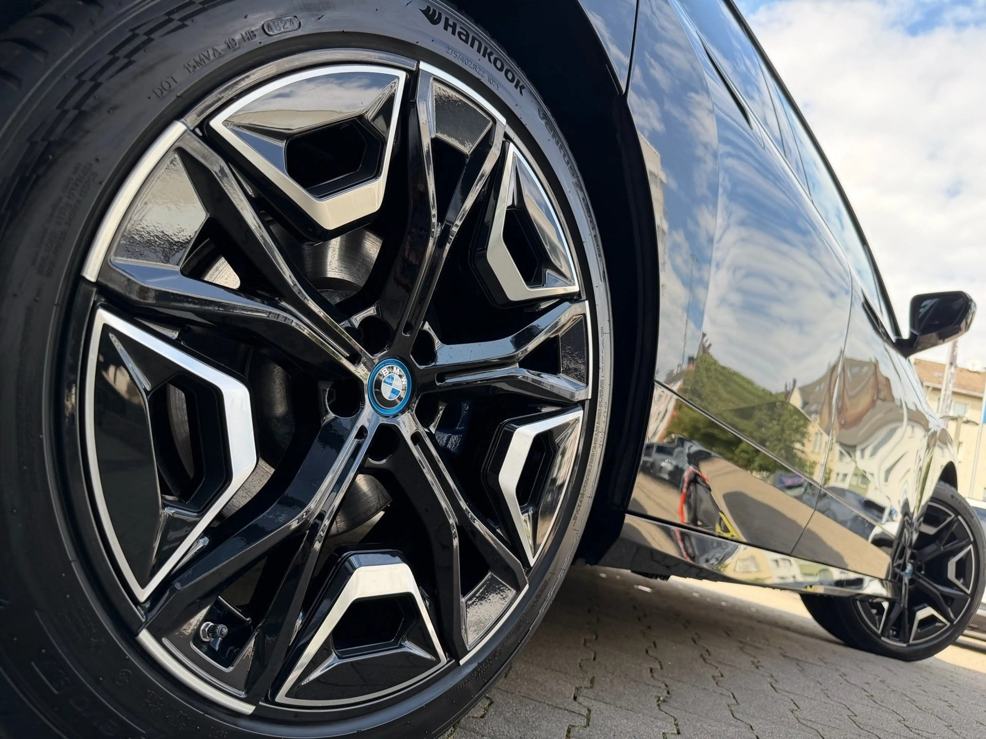 BMW iX xDrive40 M Sport Laser DA Prof PA Prof AHK HK — photo 4