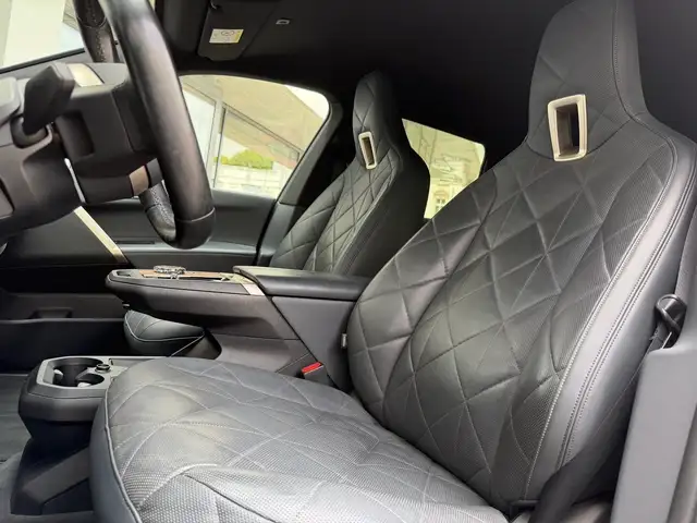 BMW Ix view 13