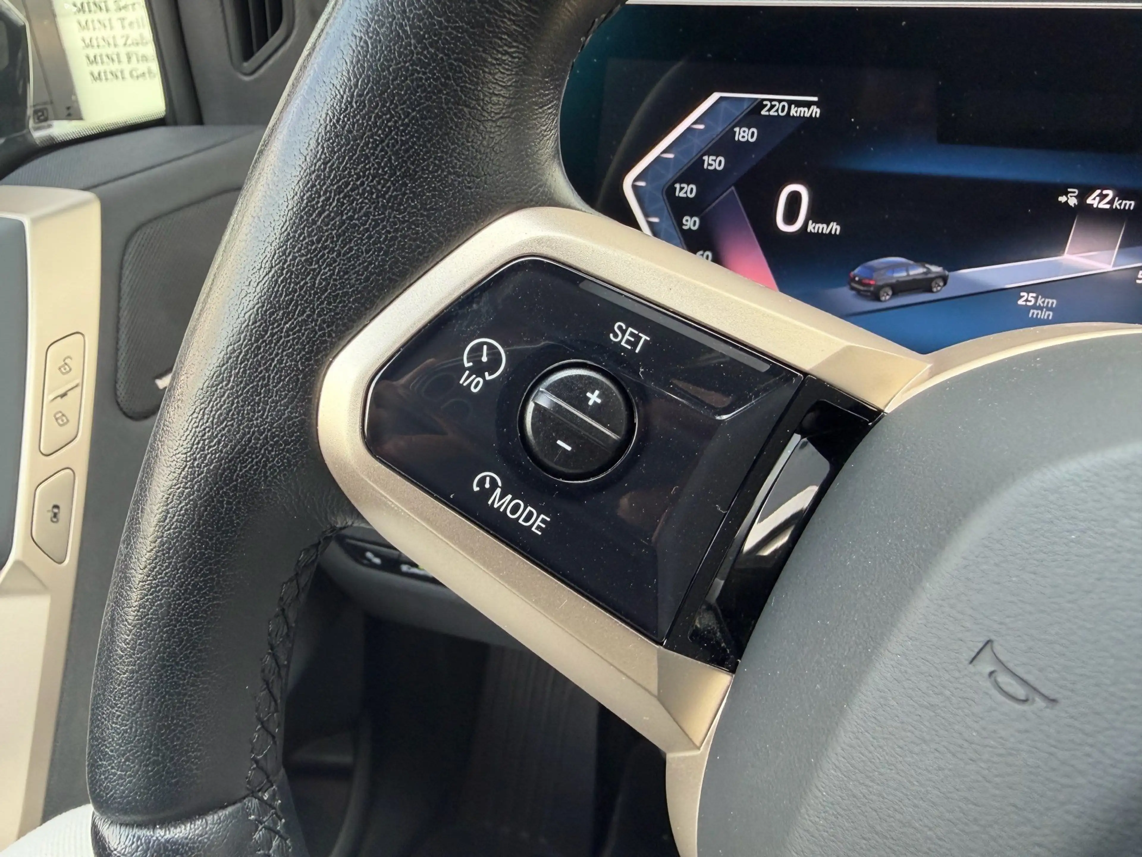 BMW iX xDrive40 M Sport Laser DA Prof PA Prof AHK HK — photo 6