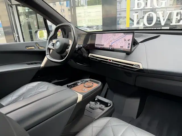 BMW Ix view 14
