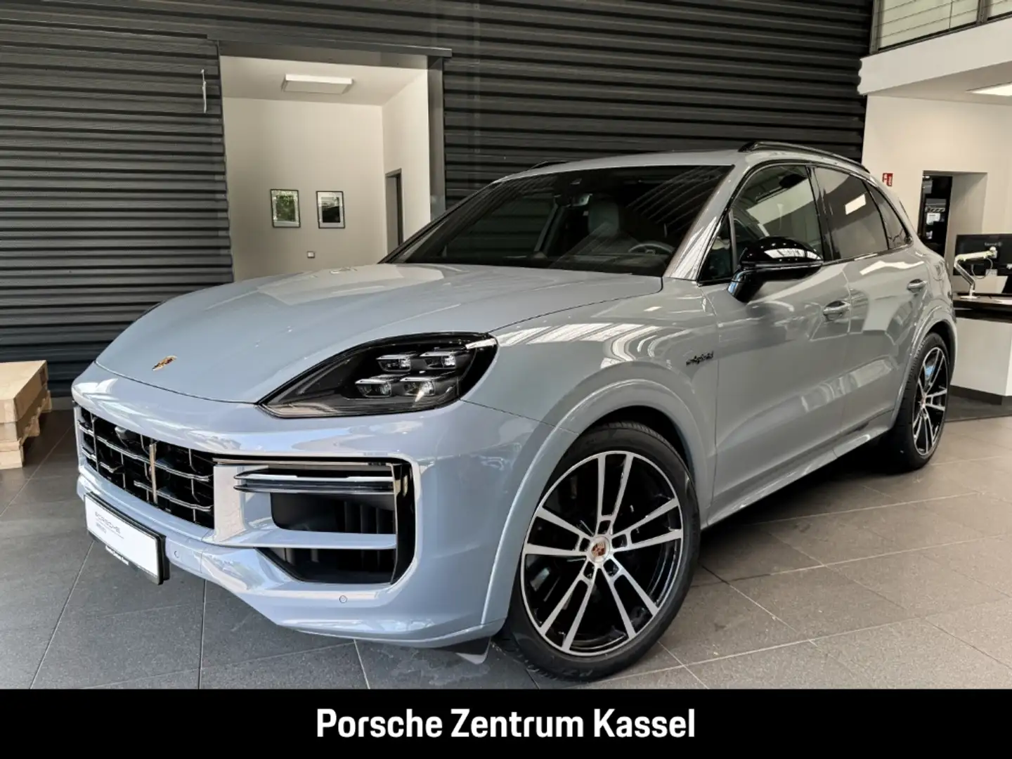 Porsche Cayenne Turbo E-Hybrid Grau - 1
