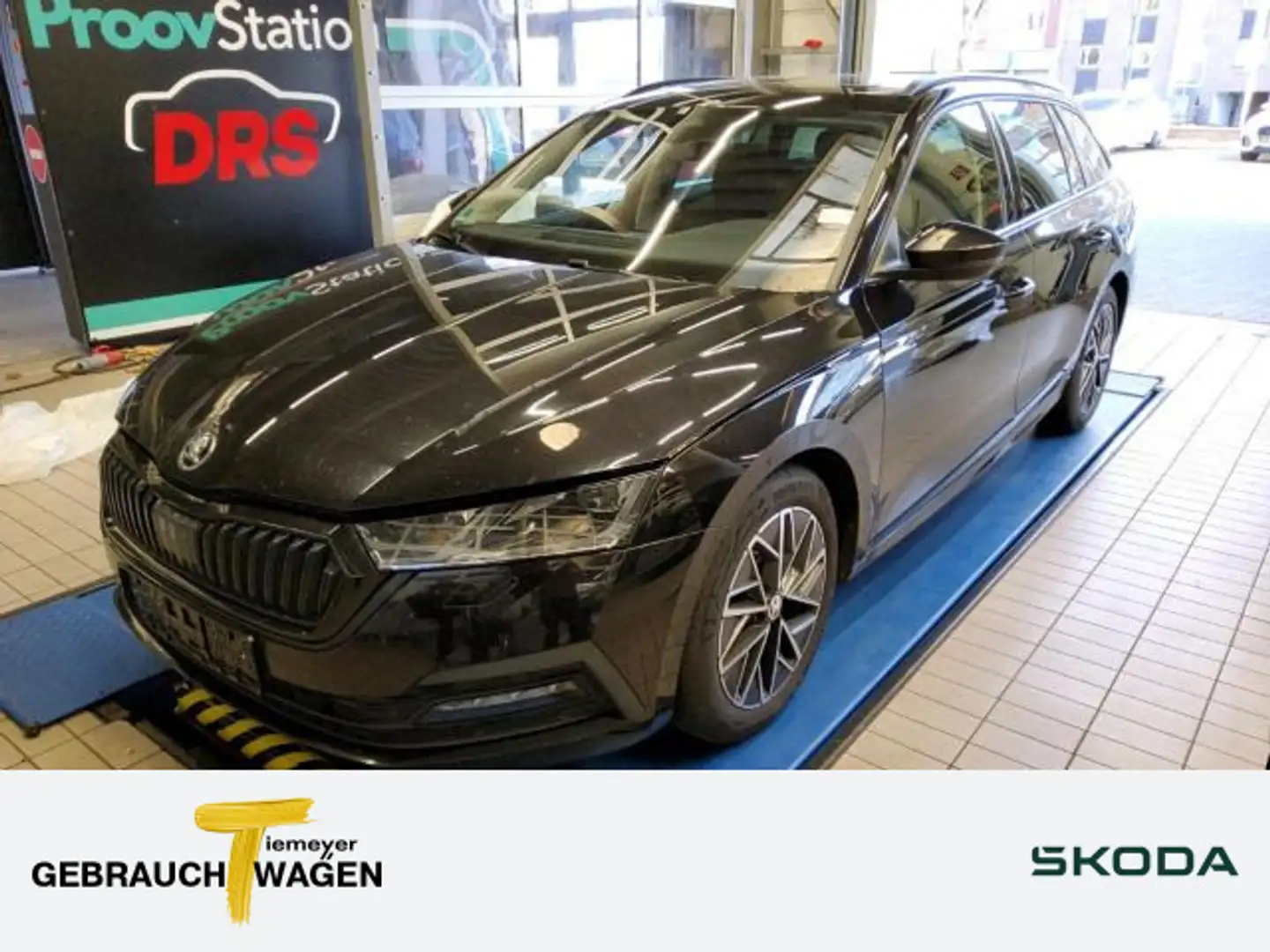 Skoda Octavia Combi 2.0 TDI DSG CLEVER MATRIX PANO Nero - 1