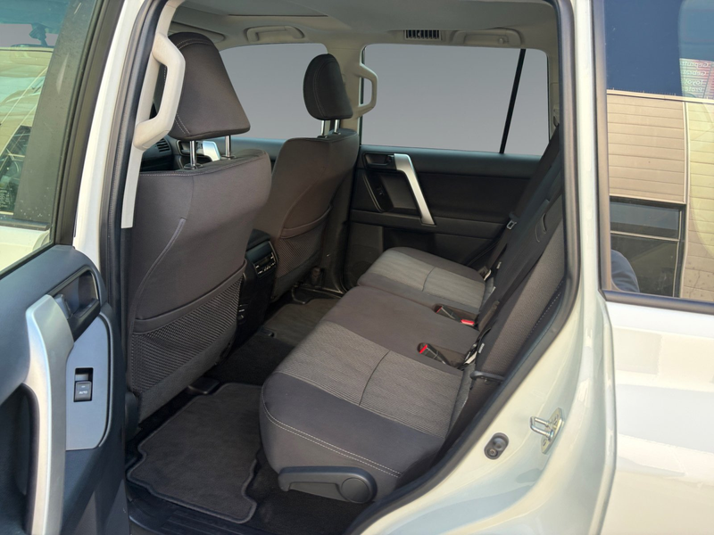 Toyota Land Cruiser 2.8 D-4D Comfort AHK/CARPLAY — photo 14