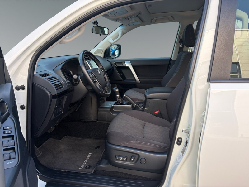 Toyota Land Cruiser 2.8 D-4D Comfort AHK/CARPLAY — photo 10