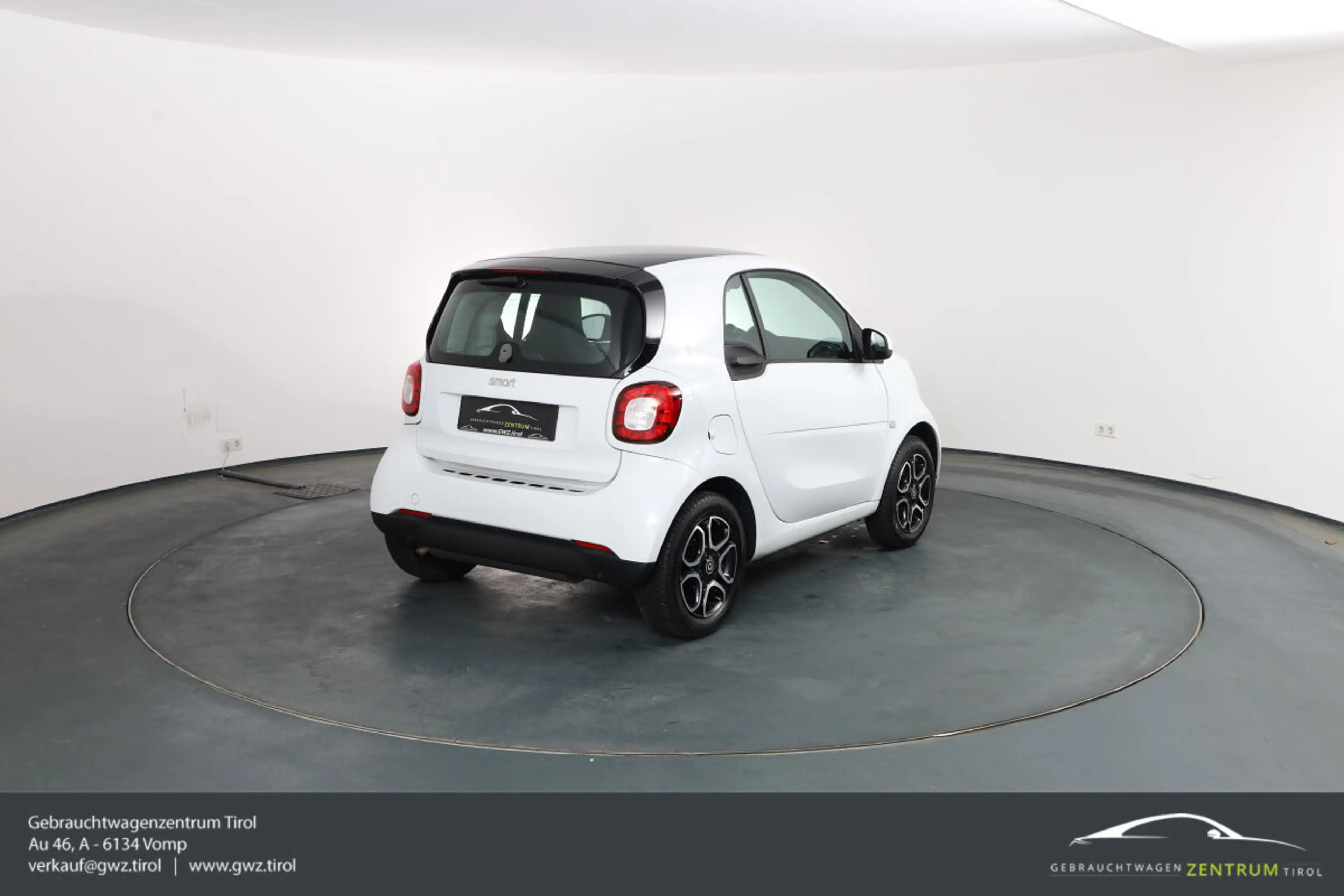 smart forTwo smart fortwo Prime Aut. LEDER*SHZ*BT*PANO — photo 7