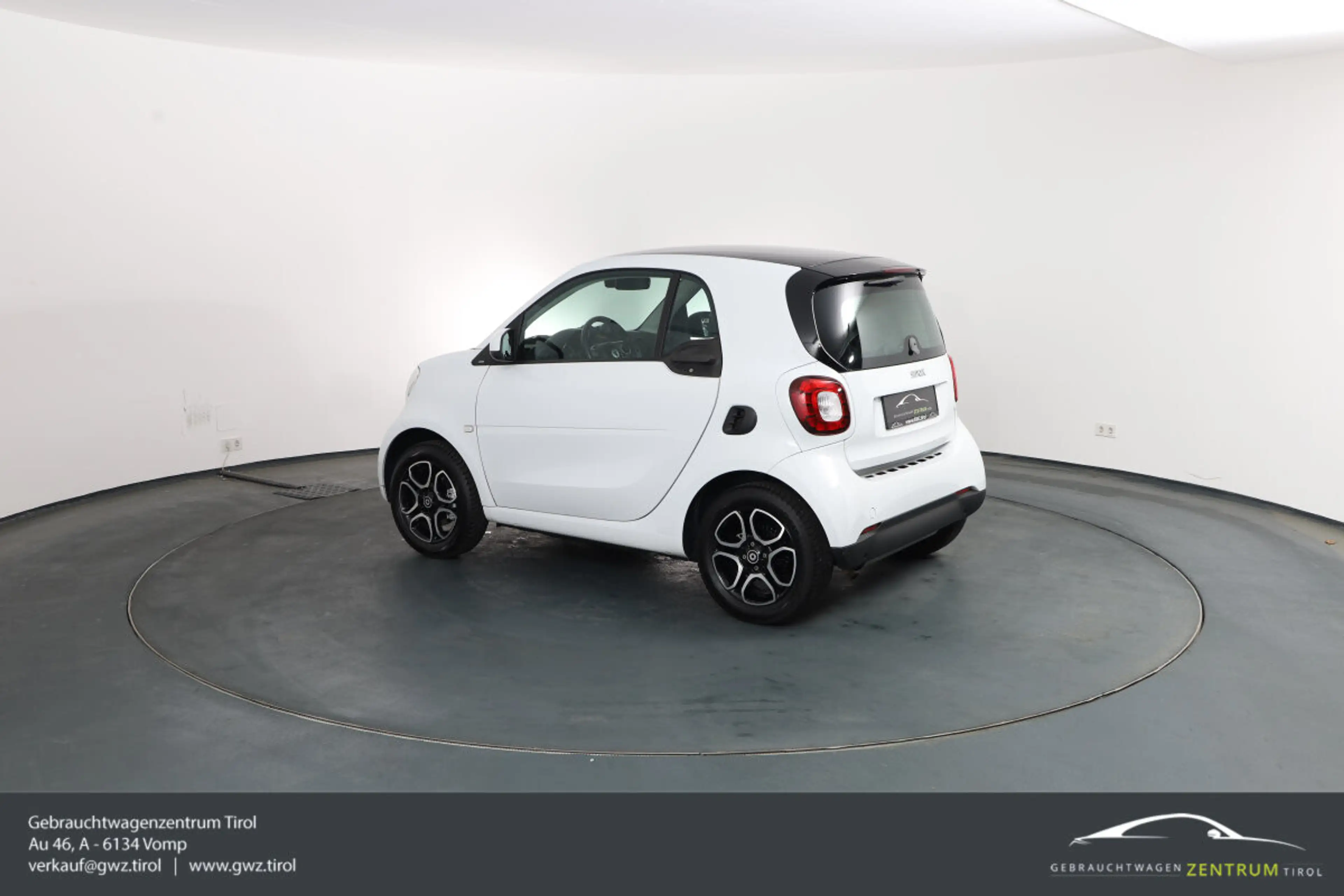 smart forTwo smart fortwo Prime Aut. LEDER*SHZ*BT*PANO — photo 10