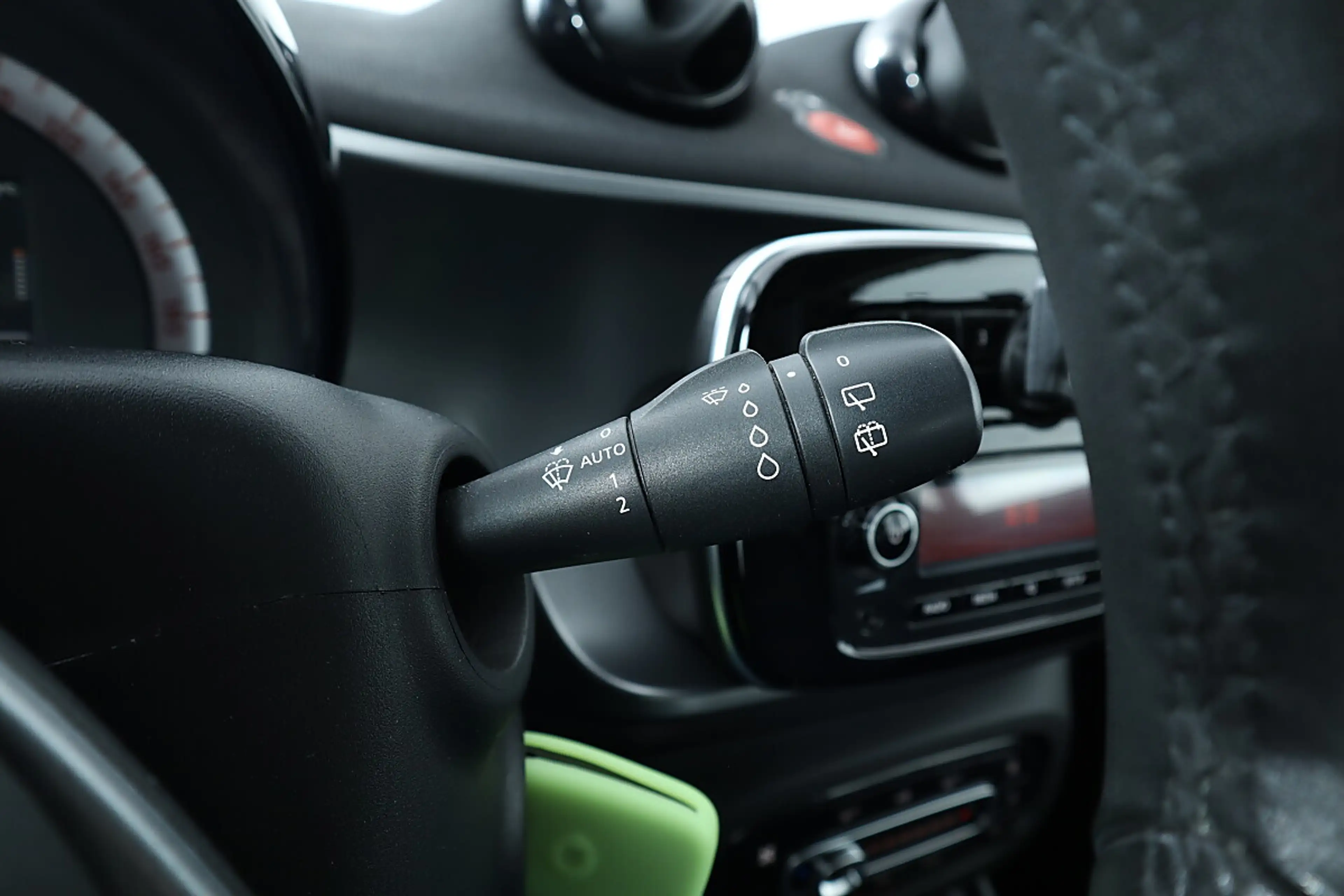 smart forTwo smart fortwo Prime Aut. LEDER*SHZ*BT*PANO — photo 23