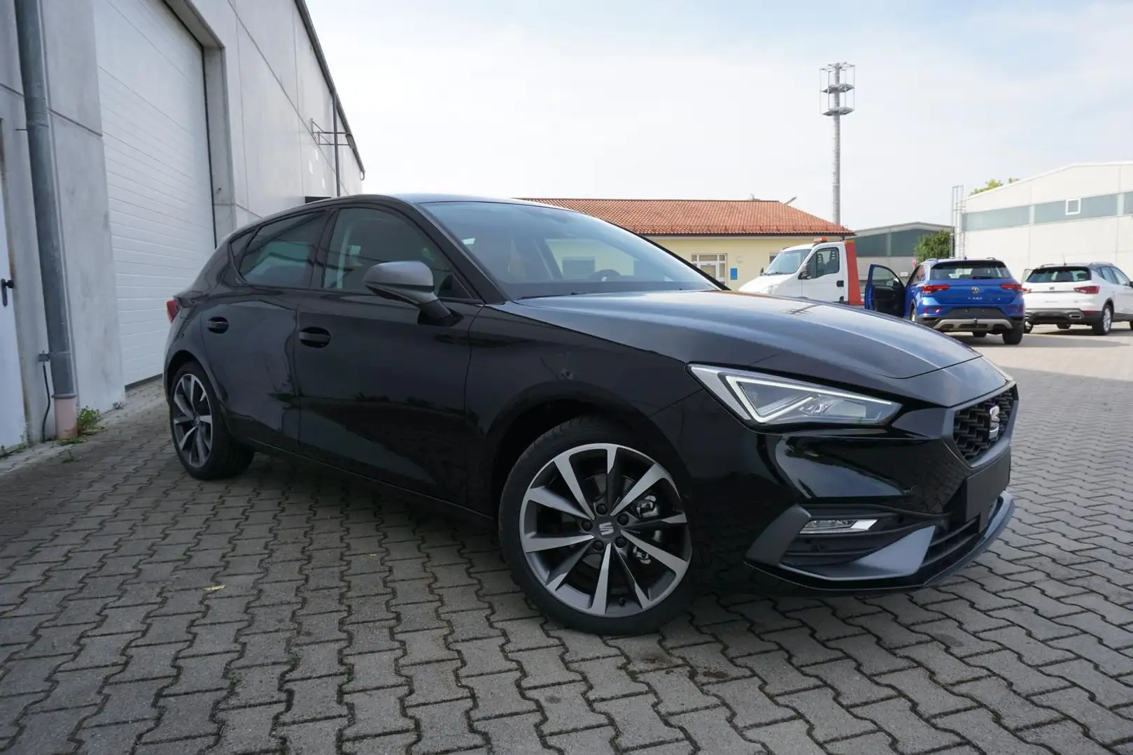 SEAT Leon Seat Leon 1.5TSI FR Navi* PDC LED Action Negro - 1
