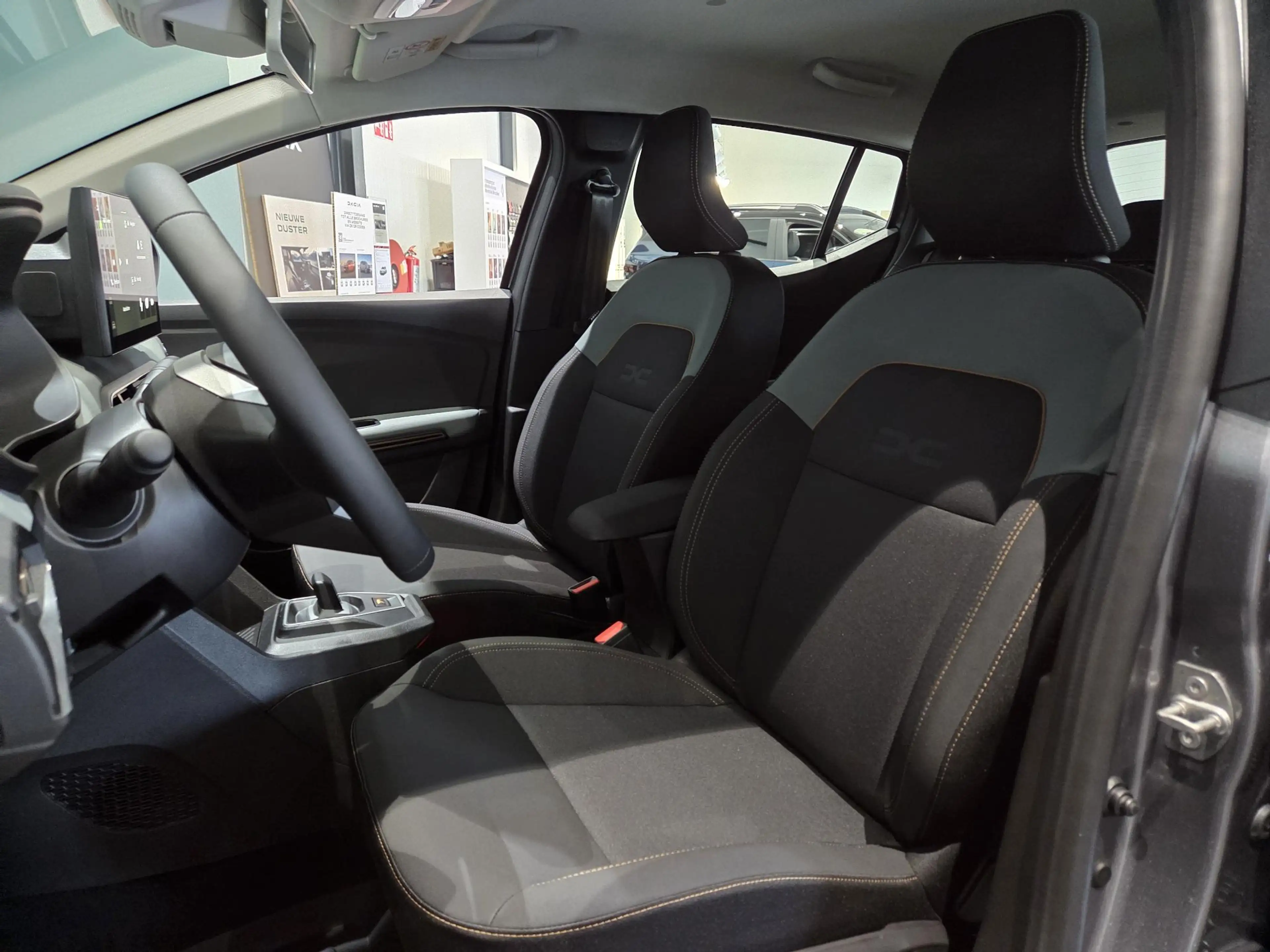 Dacia Sandero Stepway 1.8 hybrid 155 extreme DIRECT LEVERBAAR — photo 8