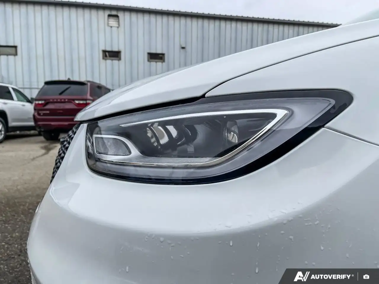 Chrysler Pacifica снимка Chrysler Pacifica
