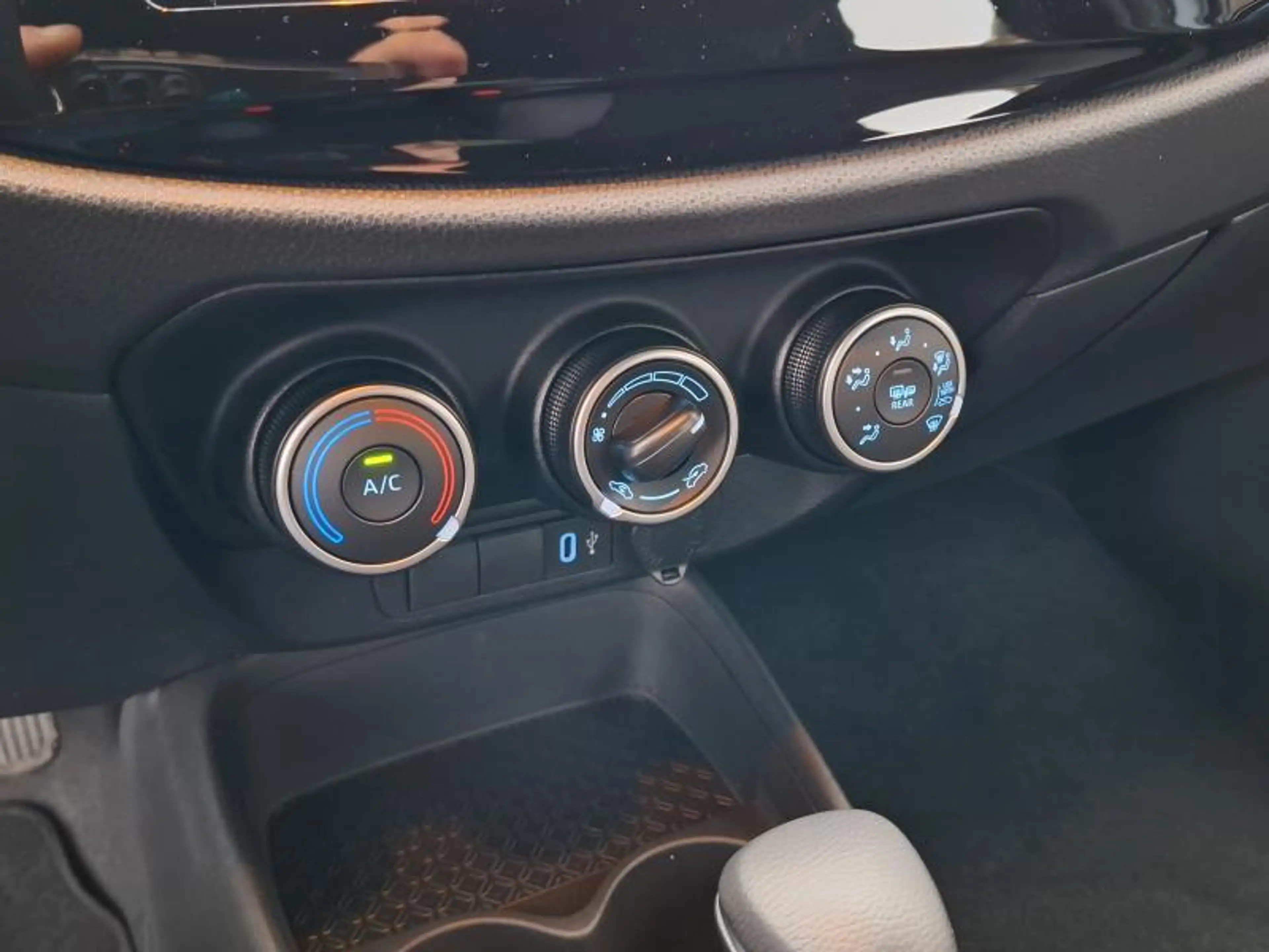 Toyota Aygo X 1.0 VVT-I X-PLAY — photo 6