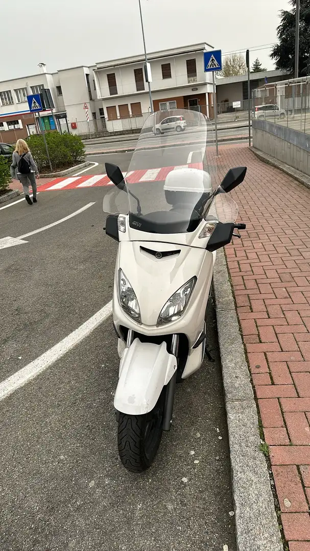 Yamaha X-Max 125 Blanc - 1