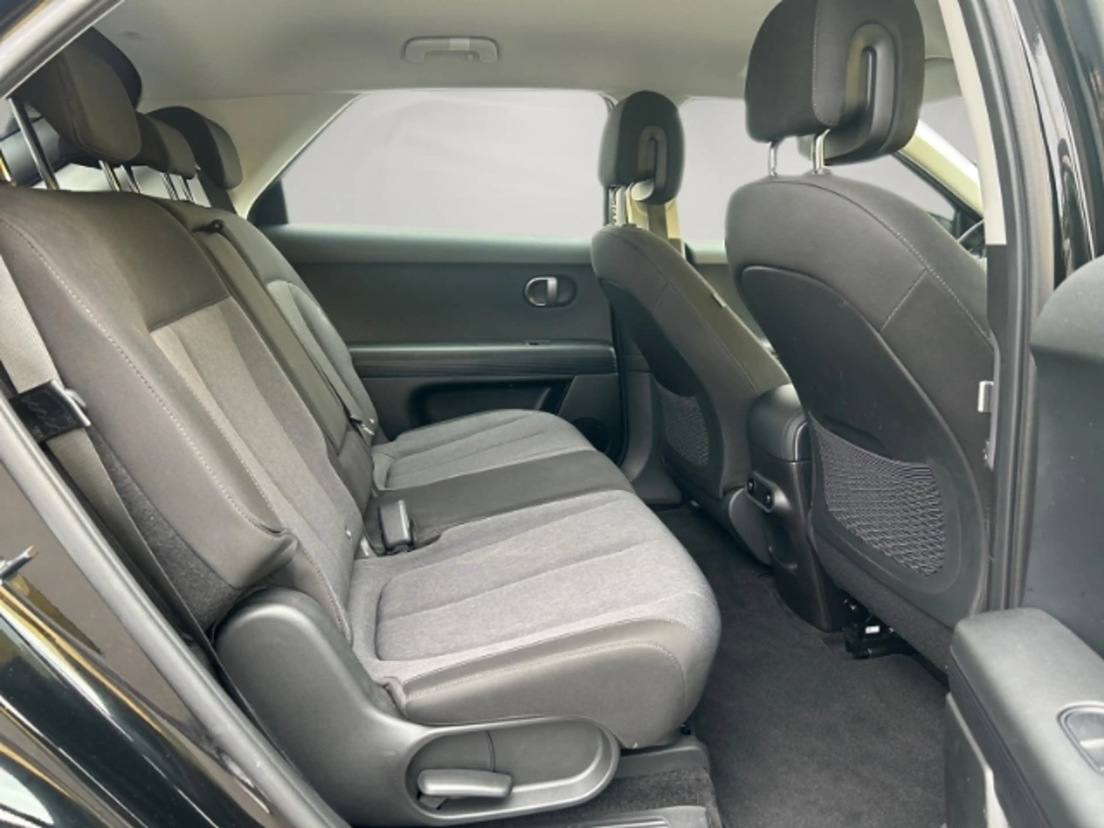 Hyundai IONIQ 5 Dynamiq 63 kWh Wärmepumpe/Navi/Lenkrad/Sitzheizung — photo 13