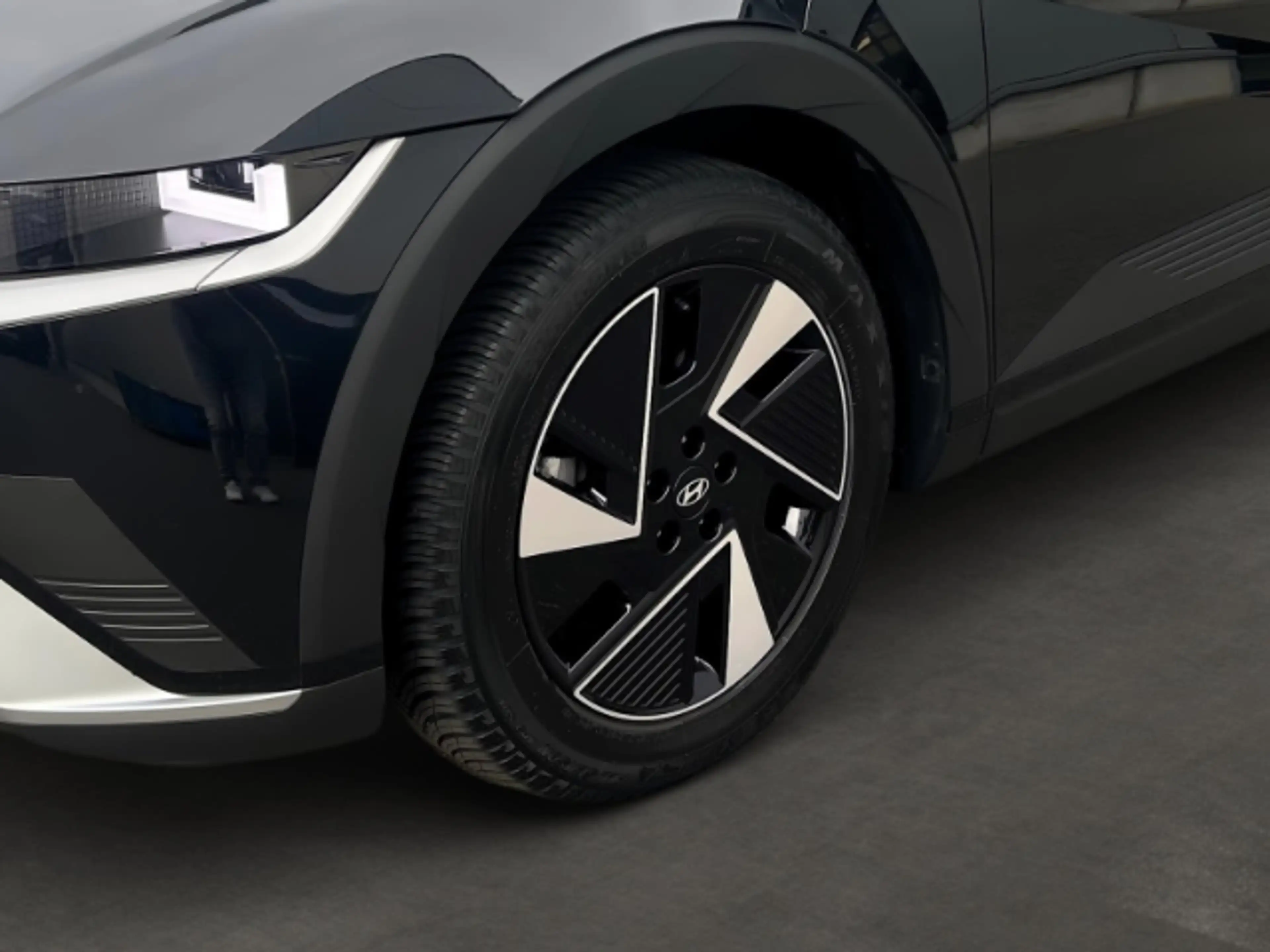 Hyundai IONIQ 5 Dynamiq 63 kWh Wärmepumpe/Navi/Lenkrad/Sitzheizung — photo 6