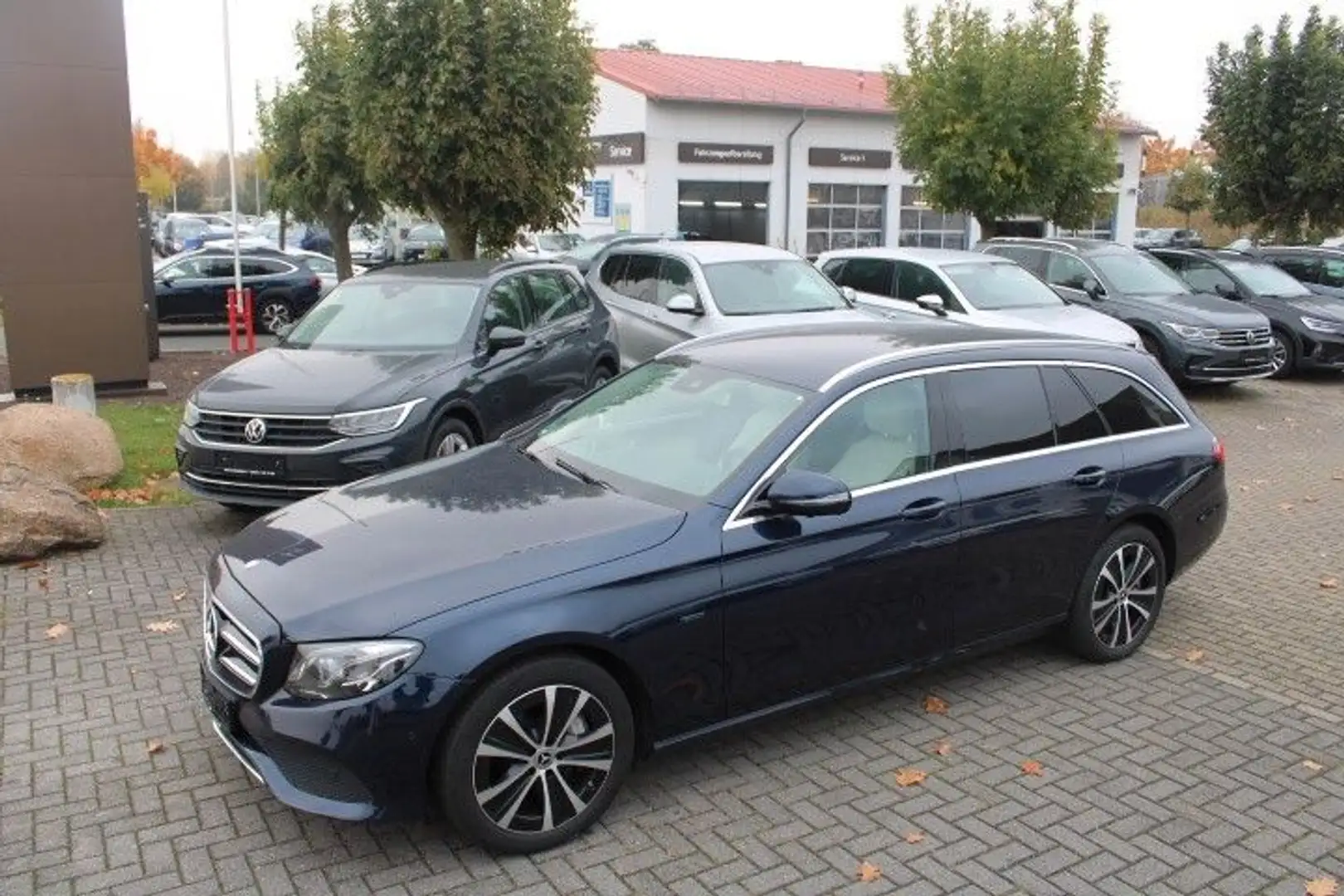 Mercedes-Benz E 300 de T-Modell ,Comand,LED,AMG,Wide,Virtual Blau - 2