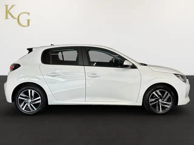 Peugeot 208 view 8