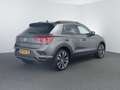 Volkswagen T-Roc 1.5 TSI Sport Business R-line | afneembare trekhaa Grijs - thumbnail 2