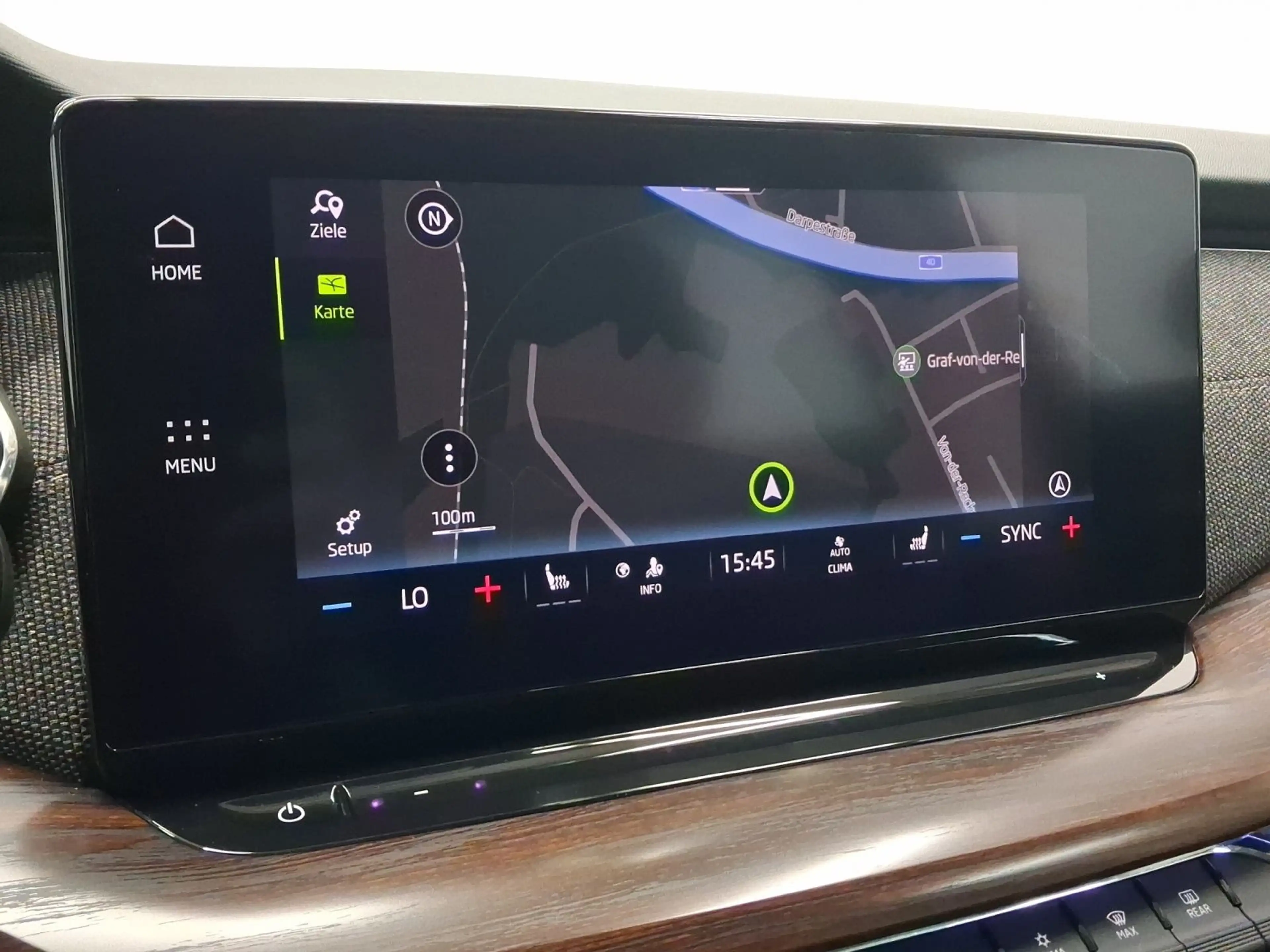 Skoda Octavia Combi 2.0 TDI DSG 4x4 SCOUT NAVI HuD LM1 — photo 13