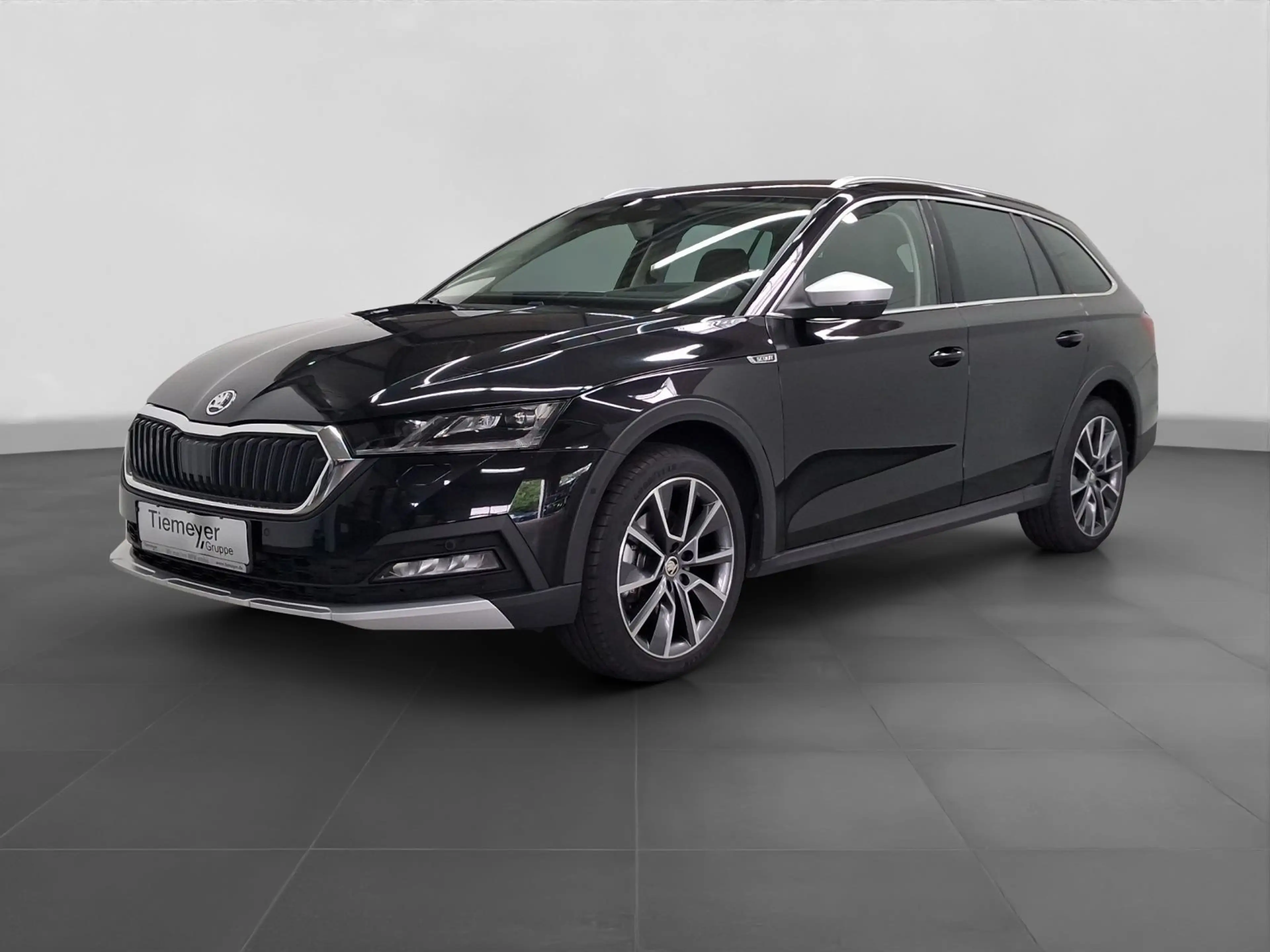 Skoda Octavia Combi 2.0 TDI DSG 4x4 SCOUT NAVI HuD LM1 — photo 2