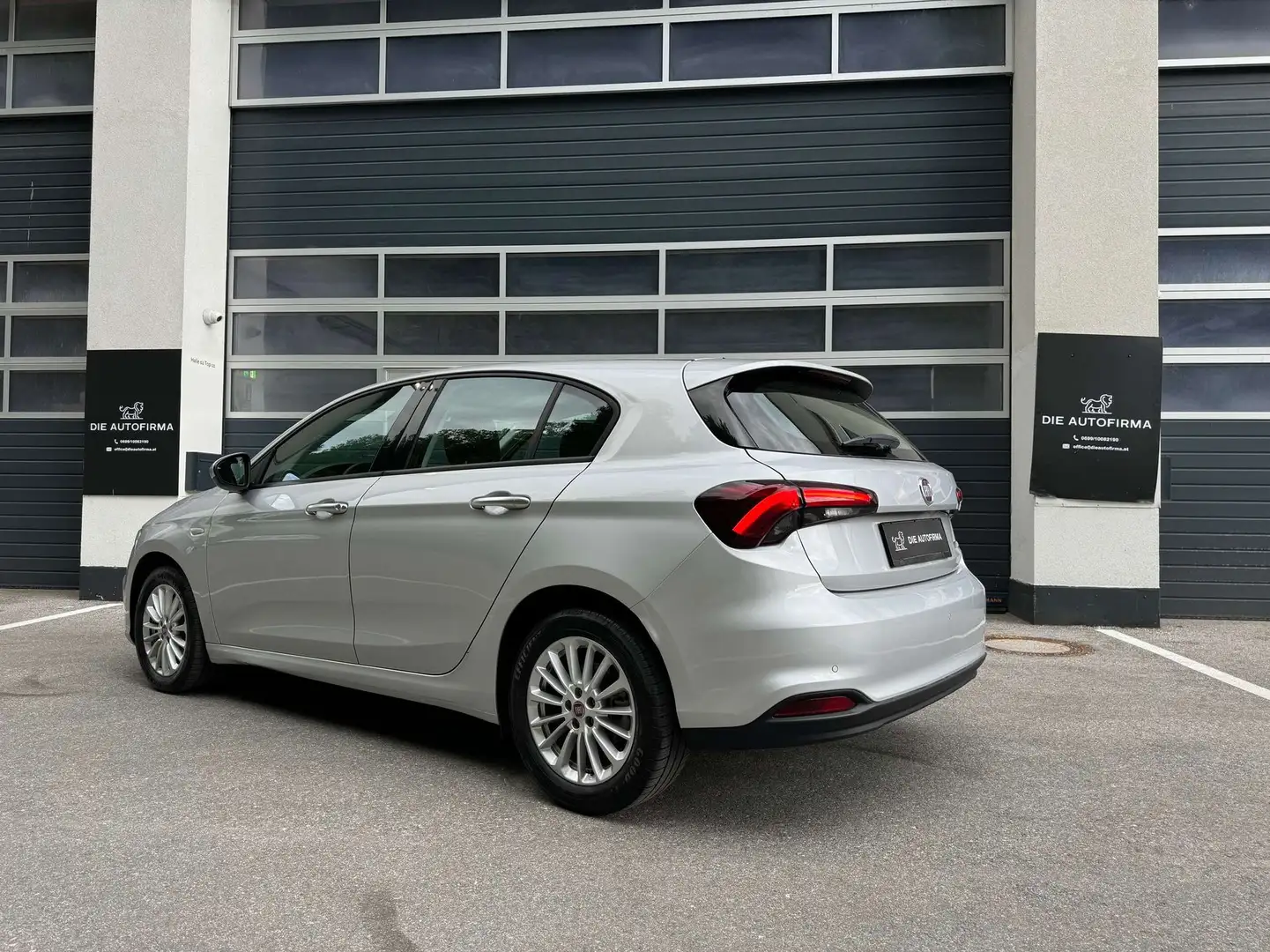 Fiat Tipo LIFE**SHZ*TEMPOMAT*SERVICE*NAVI*SPURHALTE** Silber - 2