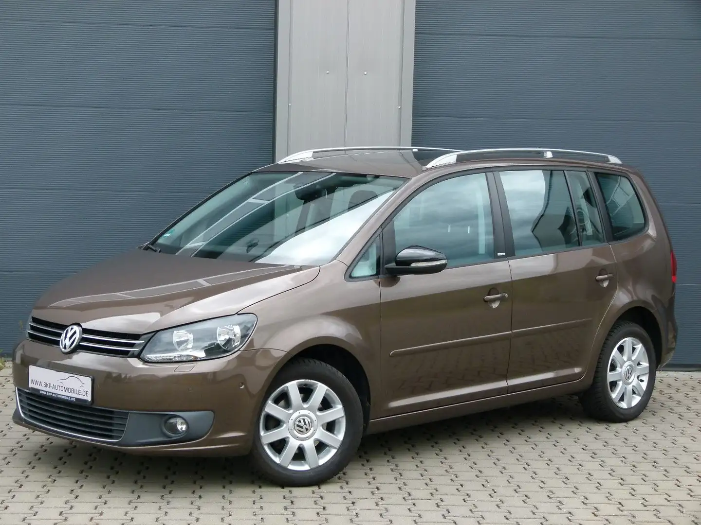 Volkswagen Touran Style 7-Sitze Panorama PDC Navi Standheiz Braun - 1