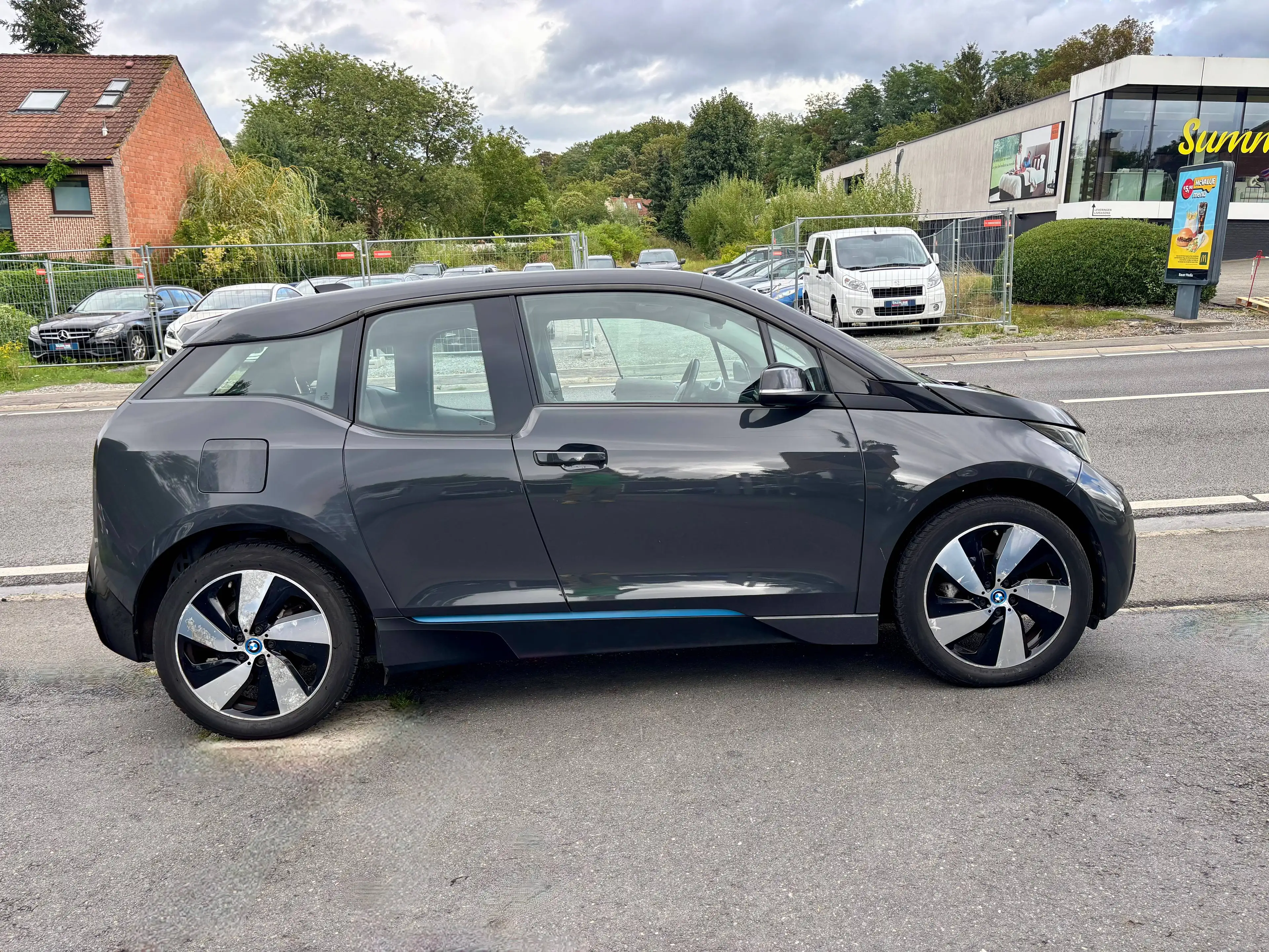 BMW i3 i3 75/125 kw Belgium car pass 7500 excl. export — photo 14