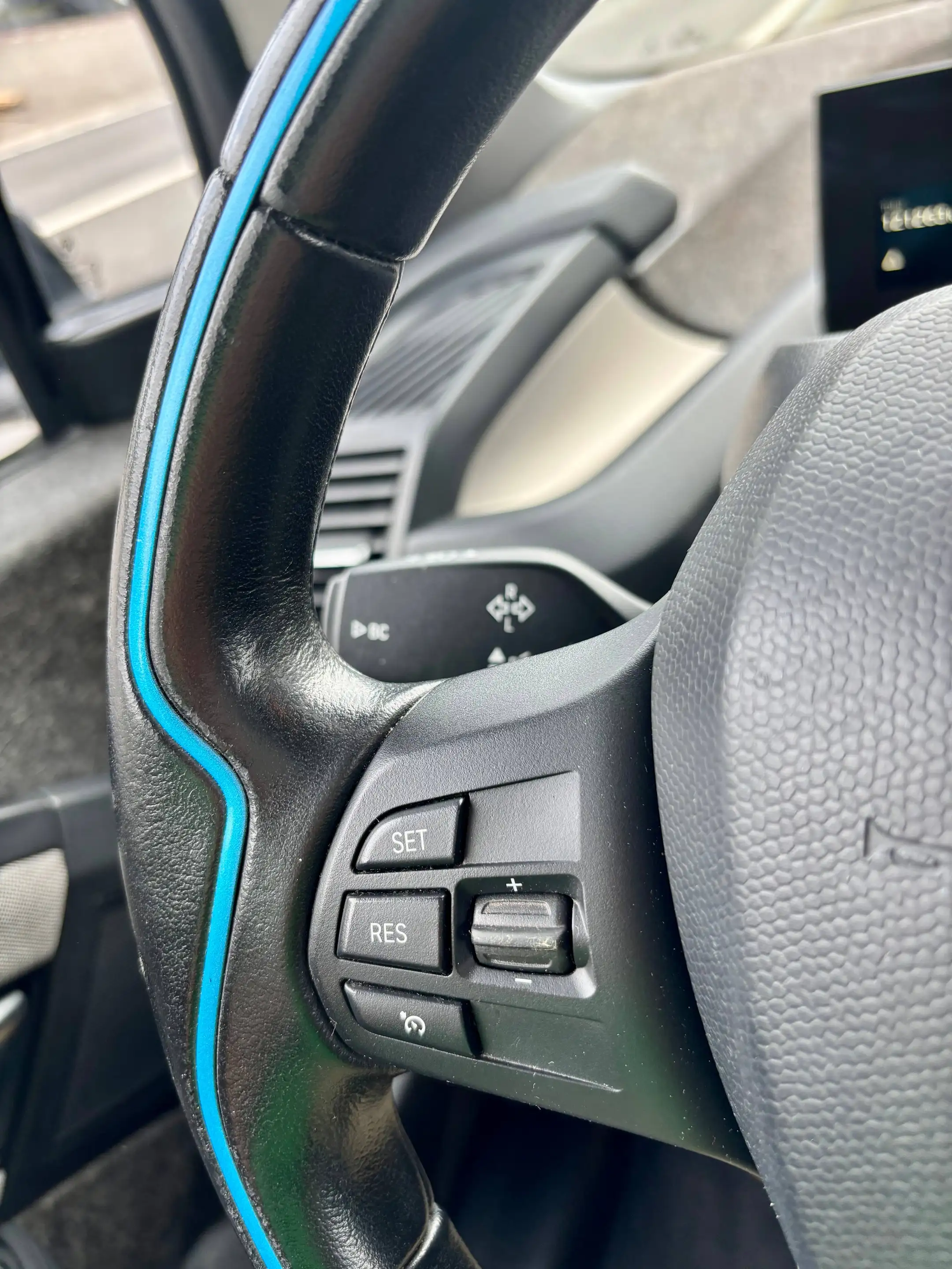 BMW i3 i3 75/125 kw Belgium car pass 7500 excl. export — photo 9