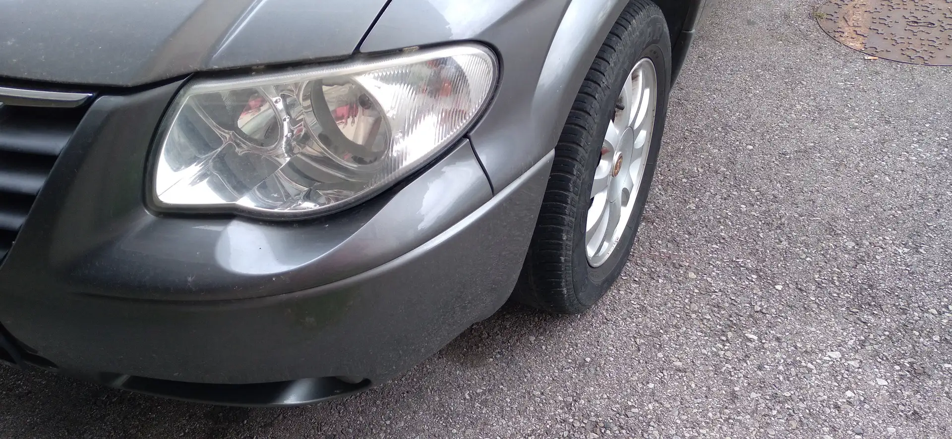 Chrysler Voyager Voyager 2,8 SE CRD 7-sitze Austria Exklusive ATX Gri - 1